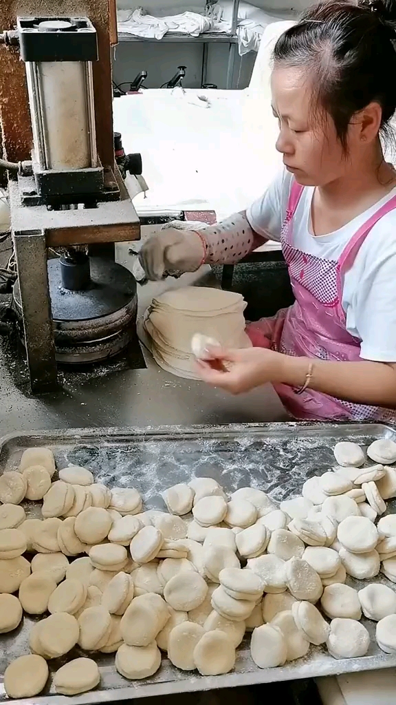 #这是高手#包子机,饺子机,漫手绘怎么样?看谁回答机智