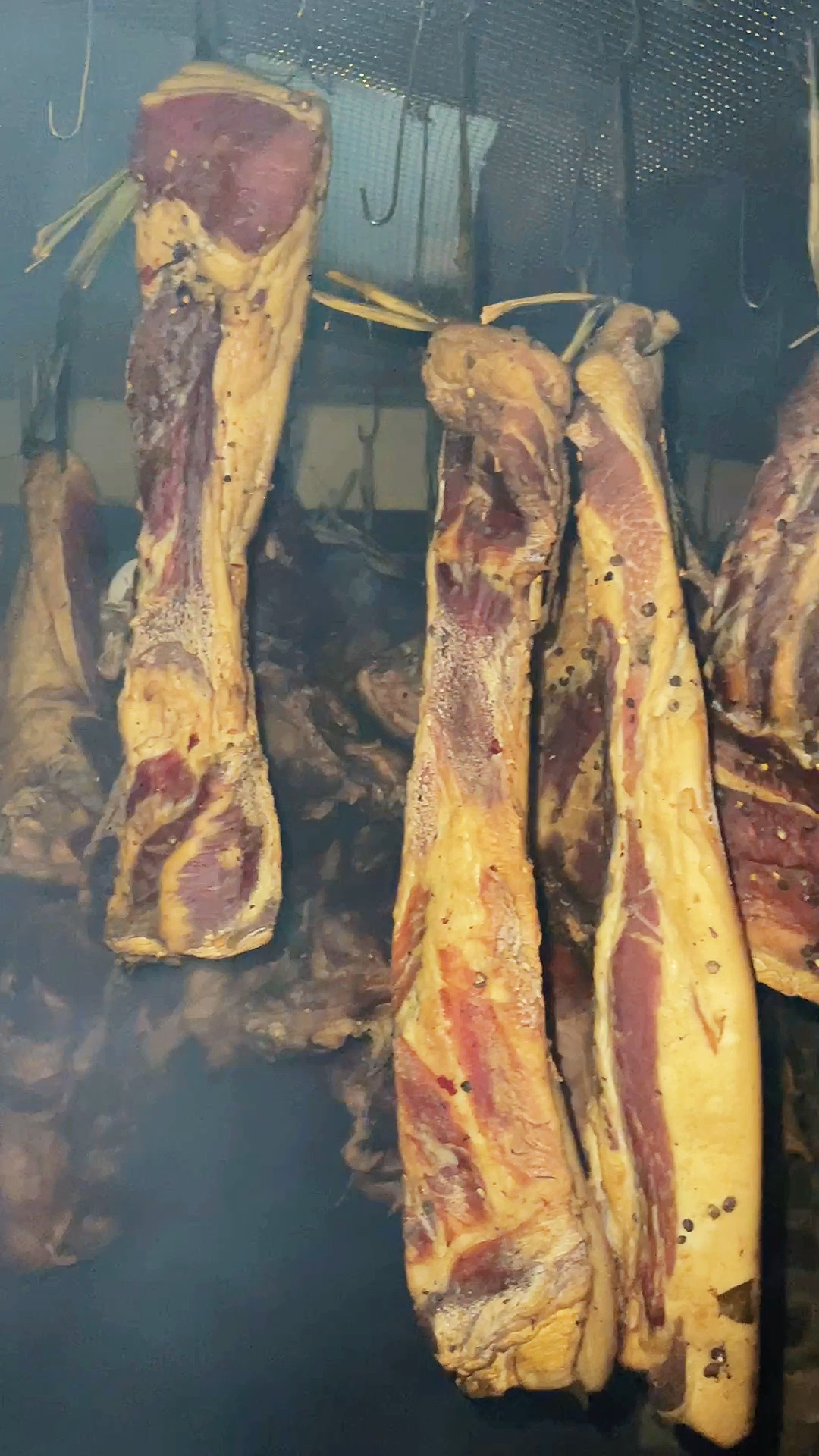 又是到了腌腊肉的季节,你家的腊肉是怎样腌制的