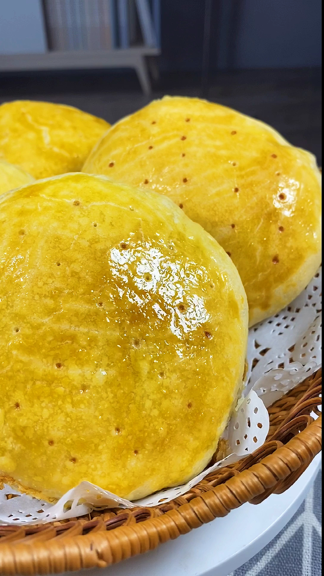 #麦多馅饼#爱吃麦多馅饼的看过来,黑椒牛肉馅饼,颜色金黄,口感酥软,层次分明,凉而不硬!