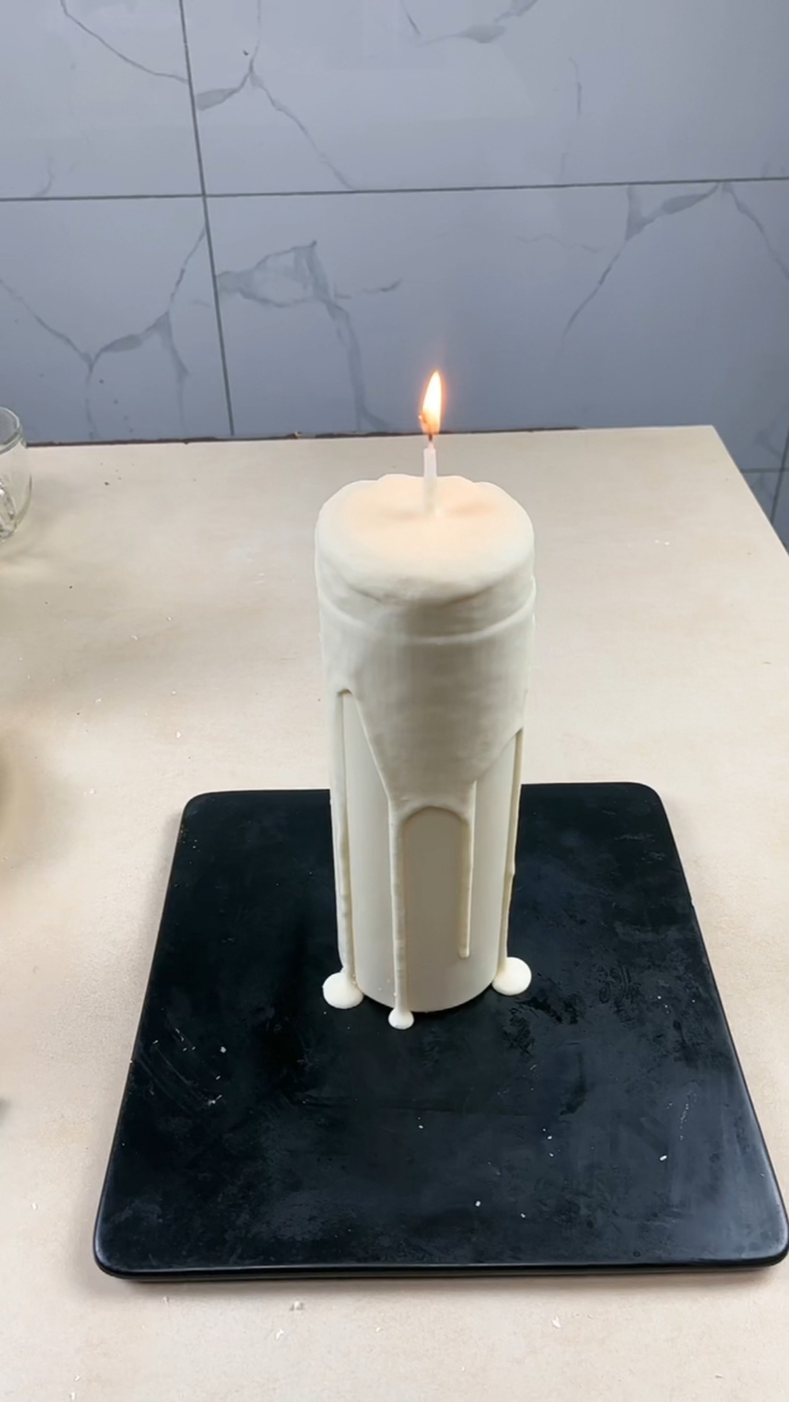 给前男友做的生日蛋糕,今天我们让蜡烛做主角。