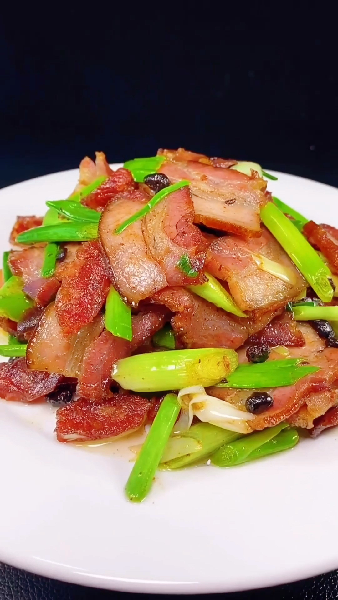 #每天一点冷知识#简单又好吃的腊肉炒蒜苗,你值得拥有