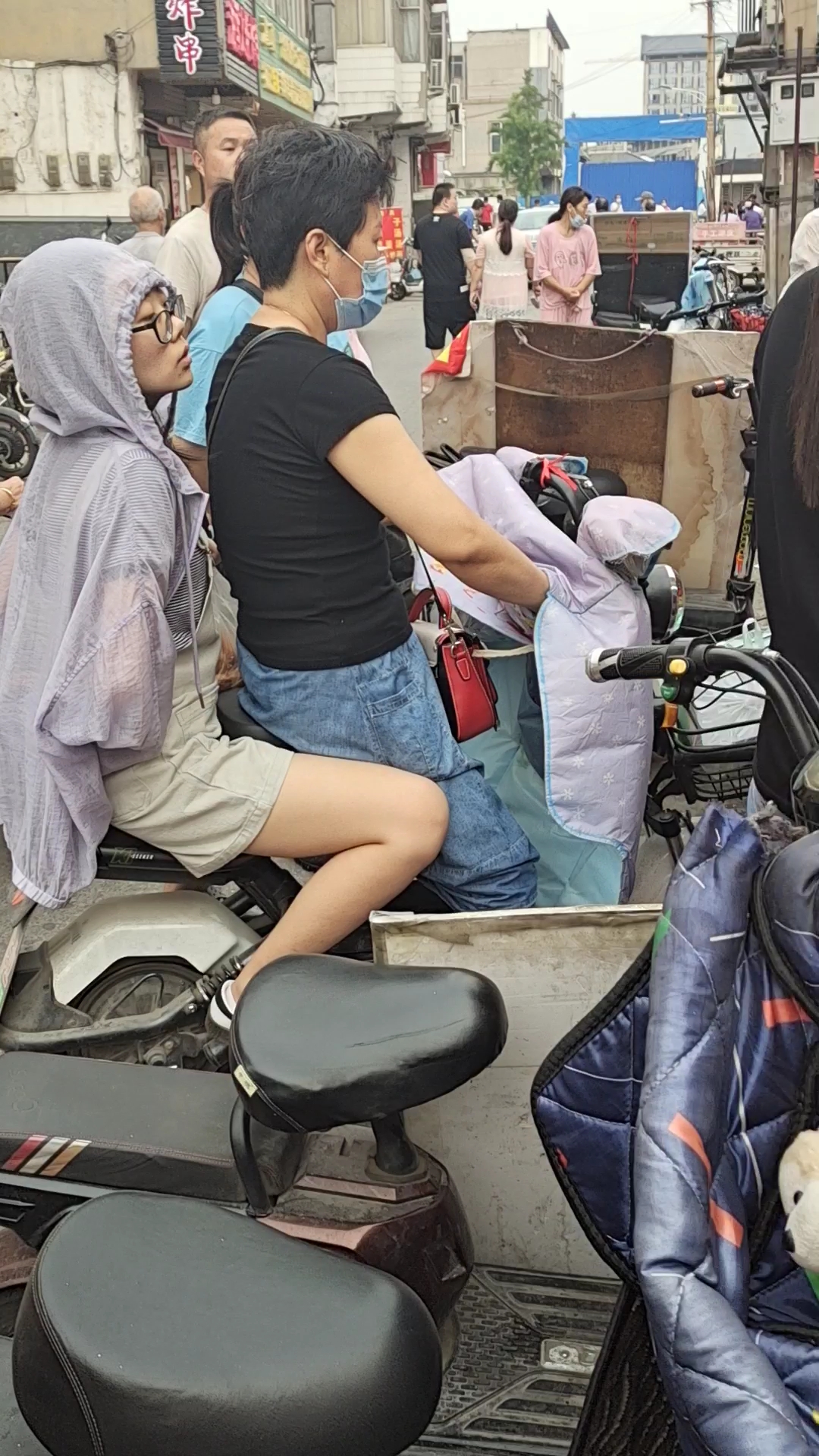 学步桥宫廷香酥牛肉饼总店:提高一分,干掉千人,学业有成金榜题名。