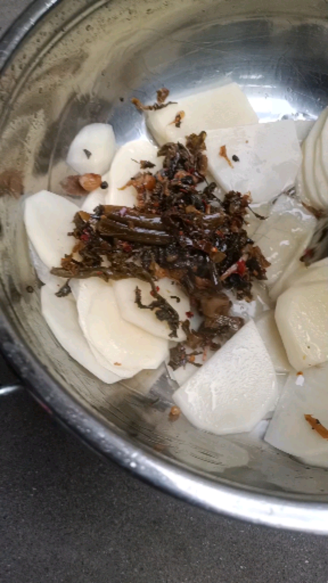 #春日野餐好去处#就这个菜我可以吃3碗饭,酸菜土豆片