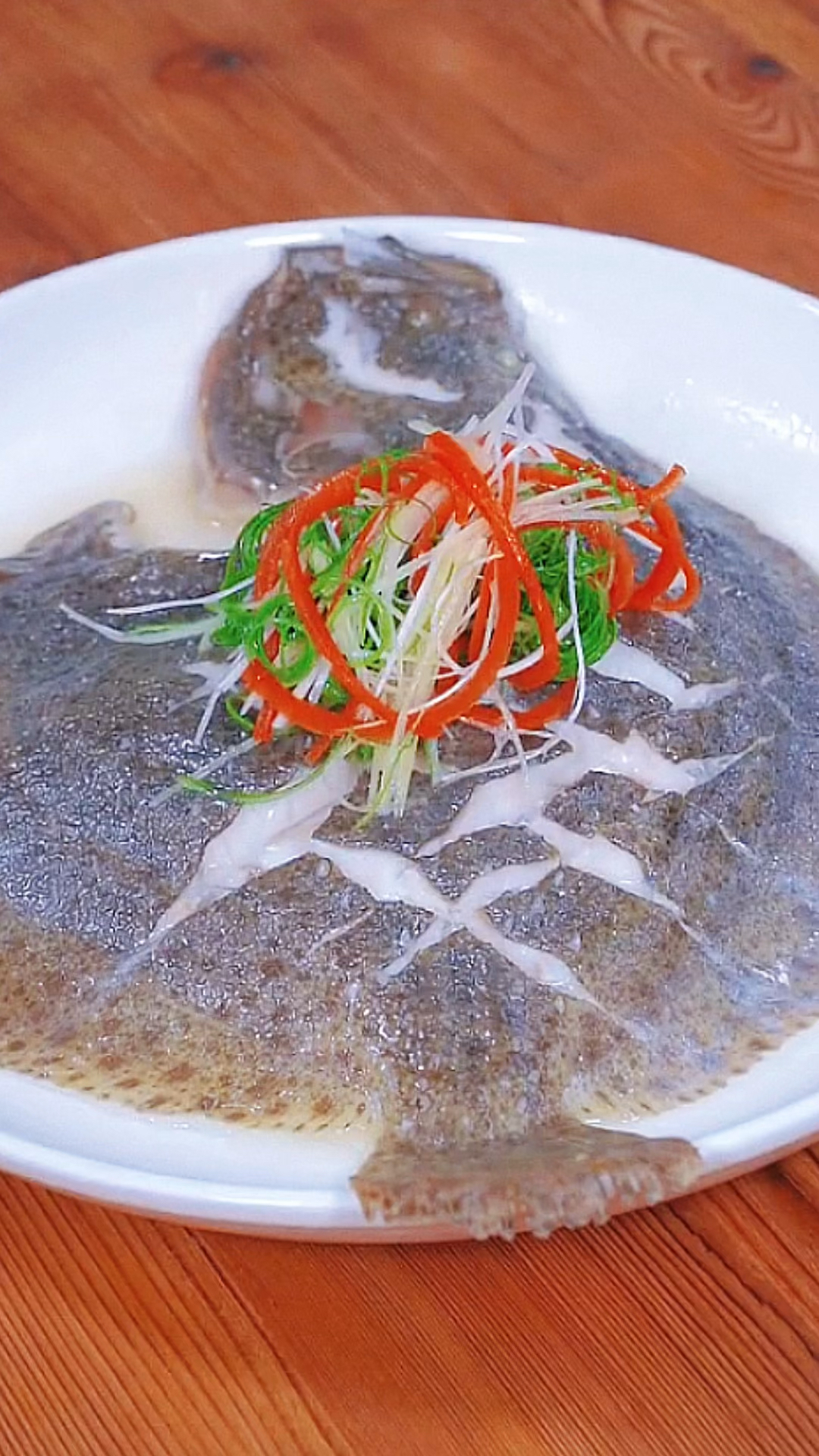 清蒸多宝鱼的做法,鲜嫩入味