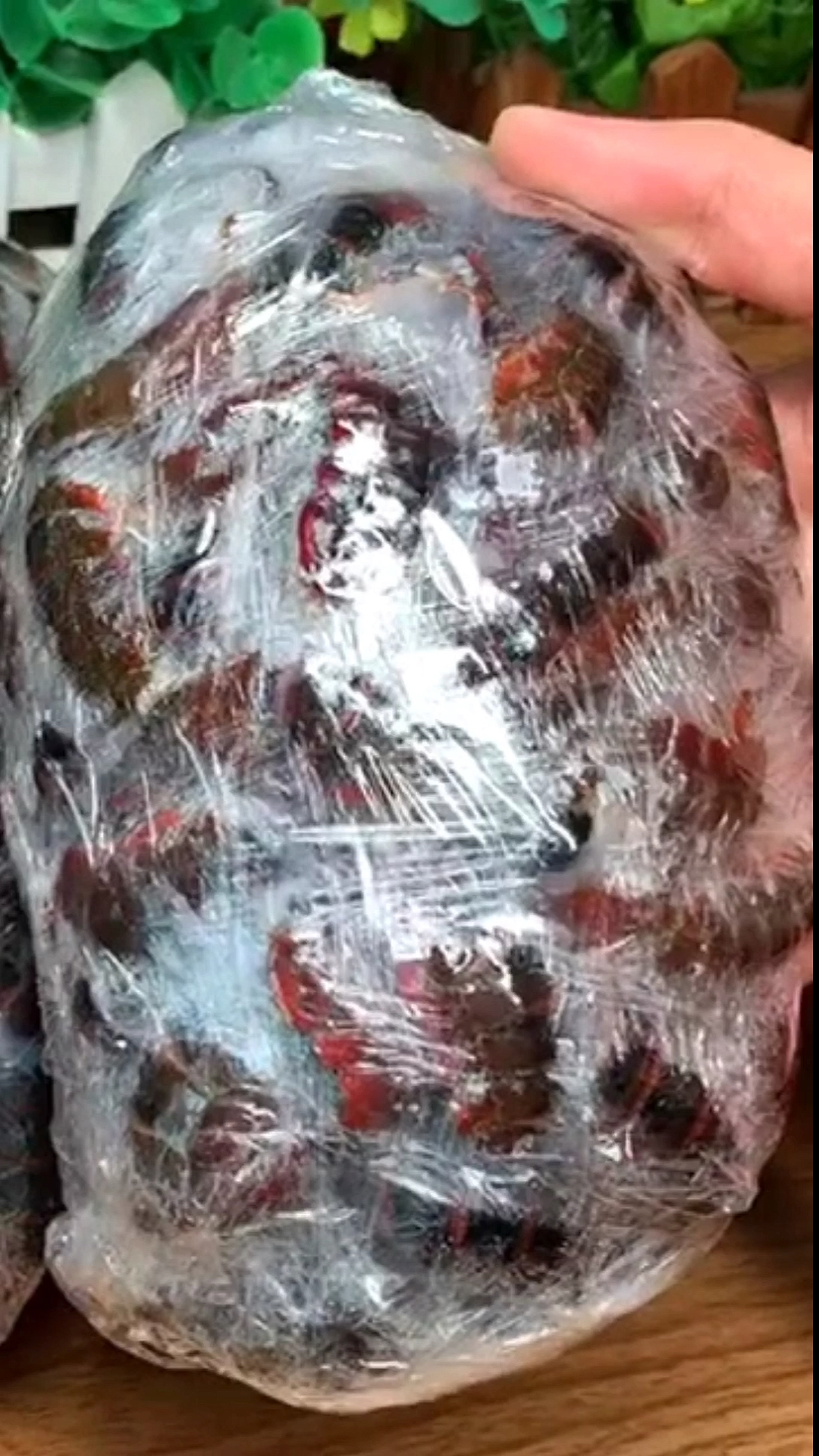 #家乡特色美食#夏天,碰到此肉别手软,一次性买30斤,放冰箱冻起来,特省事!