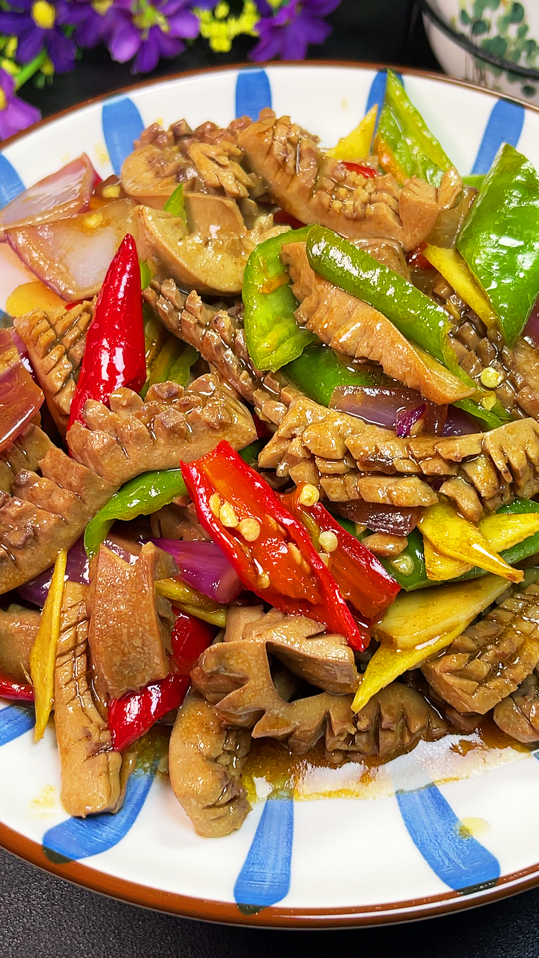 #自制美食#大厨分享爆炒腰花的家常做法,鲜香滑嫩太好吃了。今天1分钟教会你怎么做!