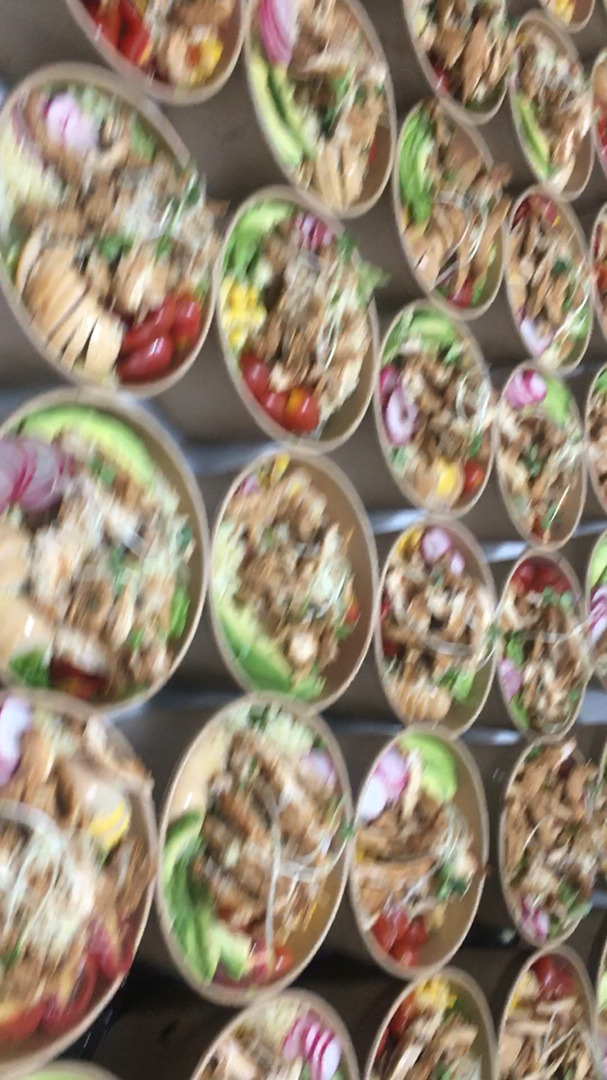 鸡胸脯肉沙拉