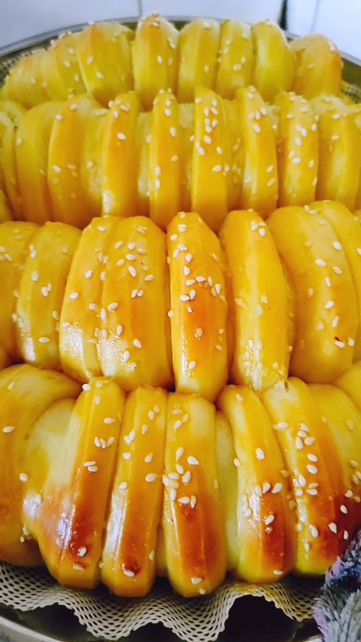 #自制美食#三个鸡蛋一碗面蒸香蕉火腿肠面包老好吃了