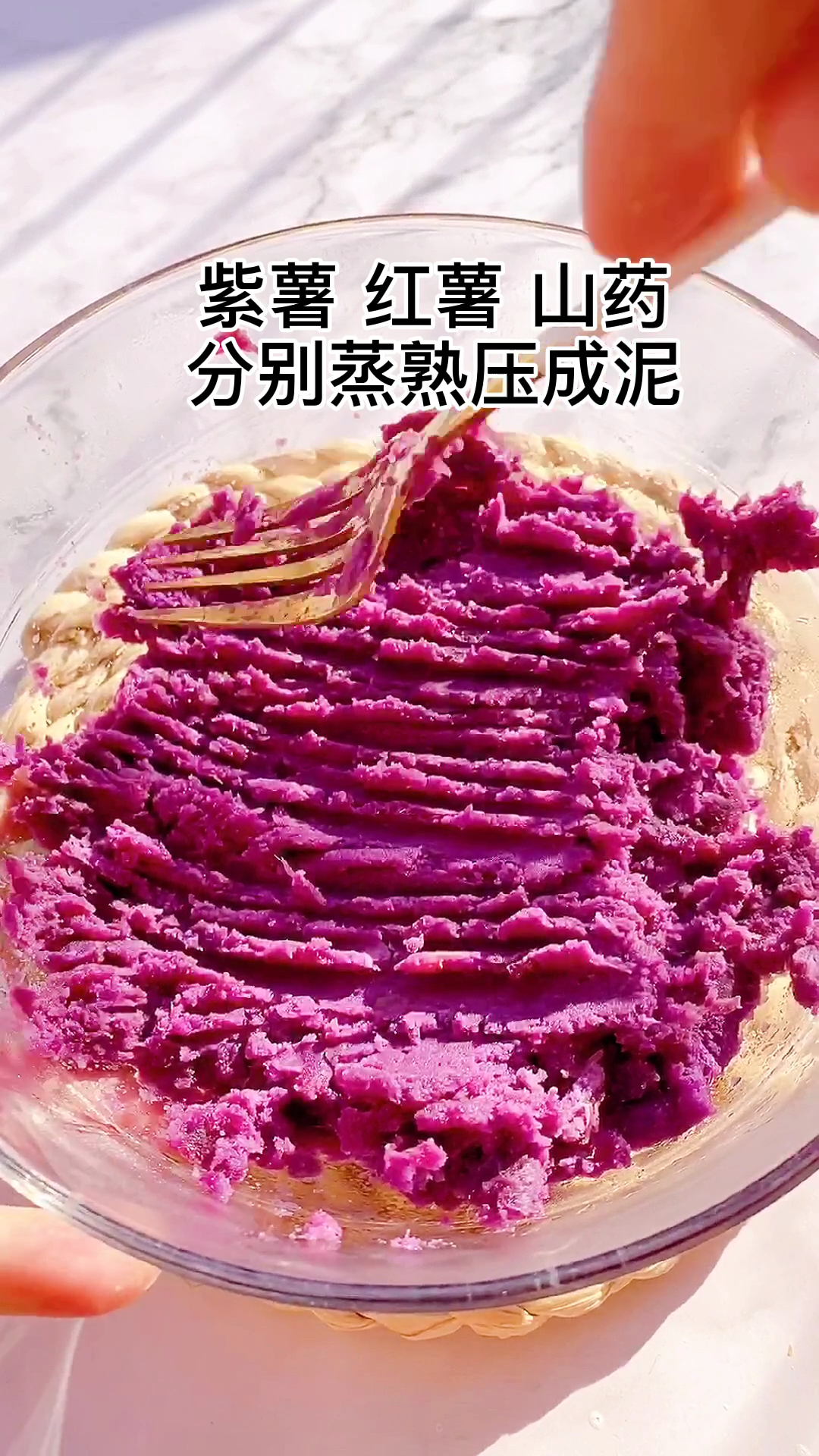 #迷惑行为大赏#宝宝1岁生日记自己给他安排个健康的小蛋糕
