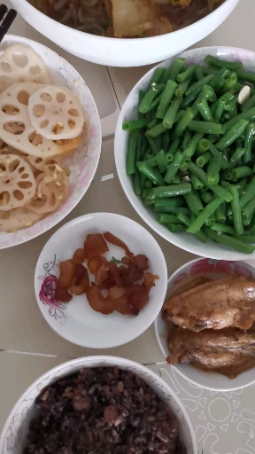 黑豆黑米黑芝麻百合、核桃薏仁米鸡头米莲子燕麦米小红花生米山药#我的养生饭#