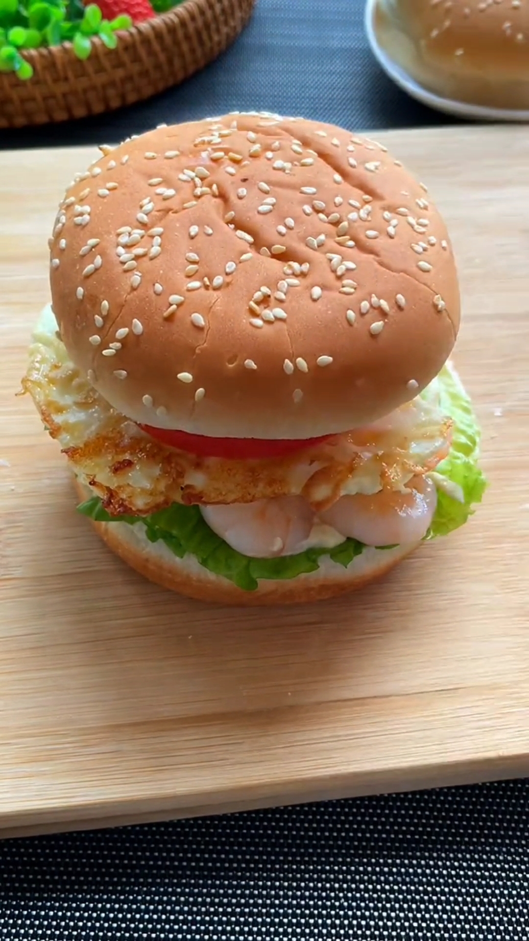 #看8菜有食欲#在家自己做的汉堡包