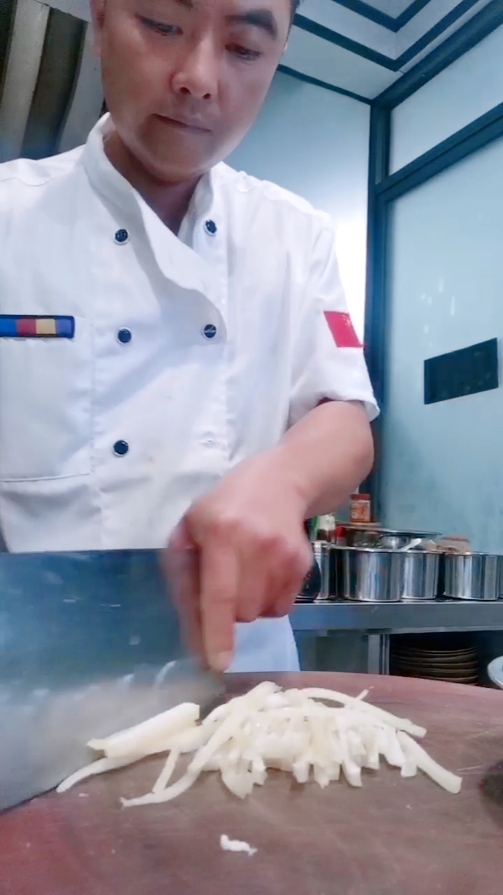 #记录我的厨房生活#切肉皮丝可以这样切