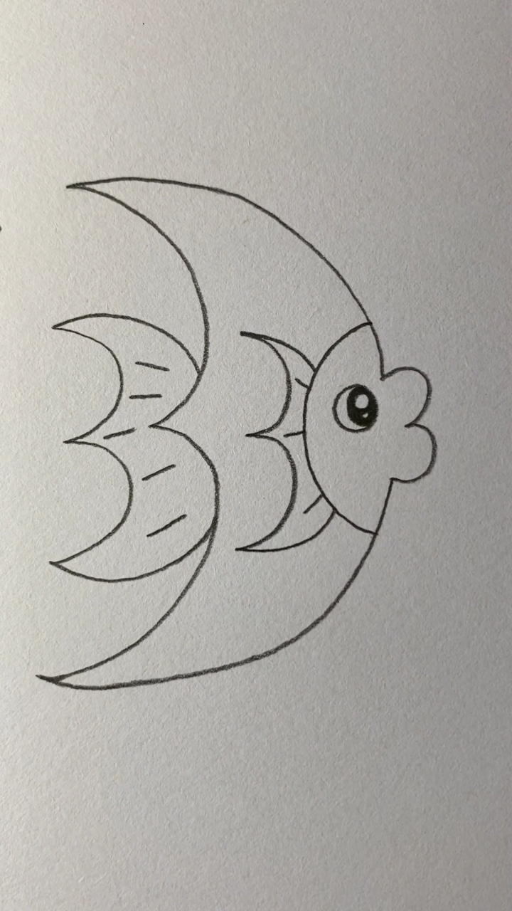 用四个3画嘴巴嘟嘟的深海鱼