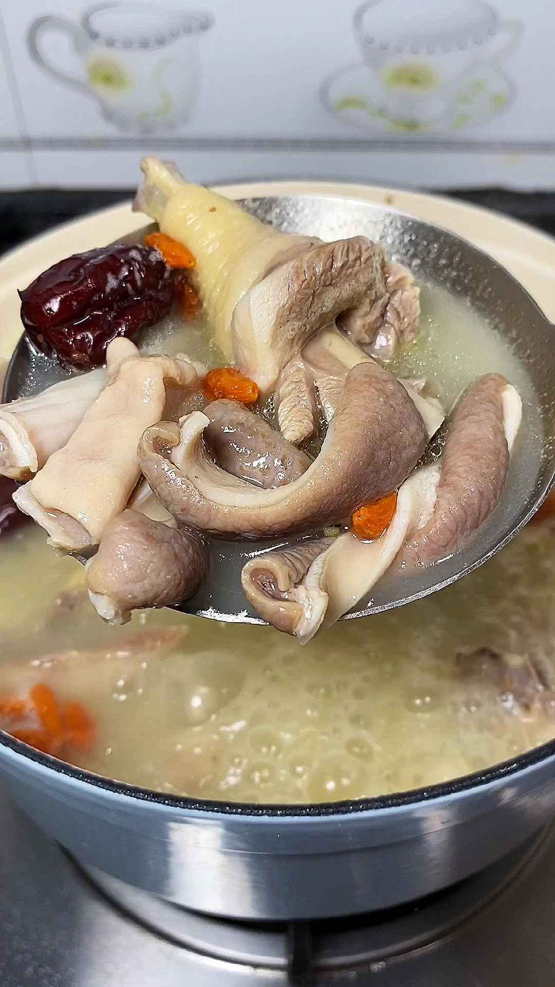 #你好秋天#大家以为猪肚鸡做法很复杂,像我这样做包你一次就做成功!