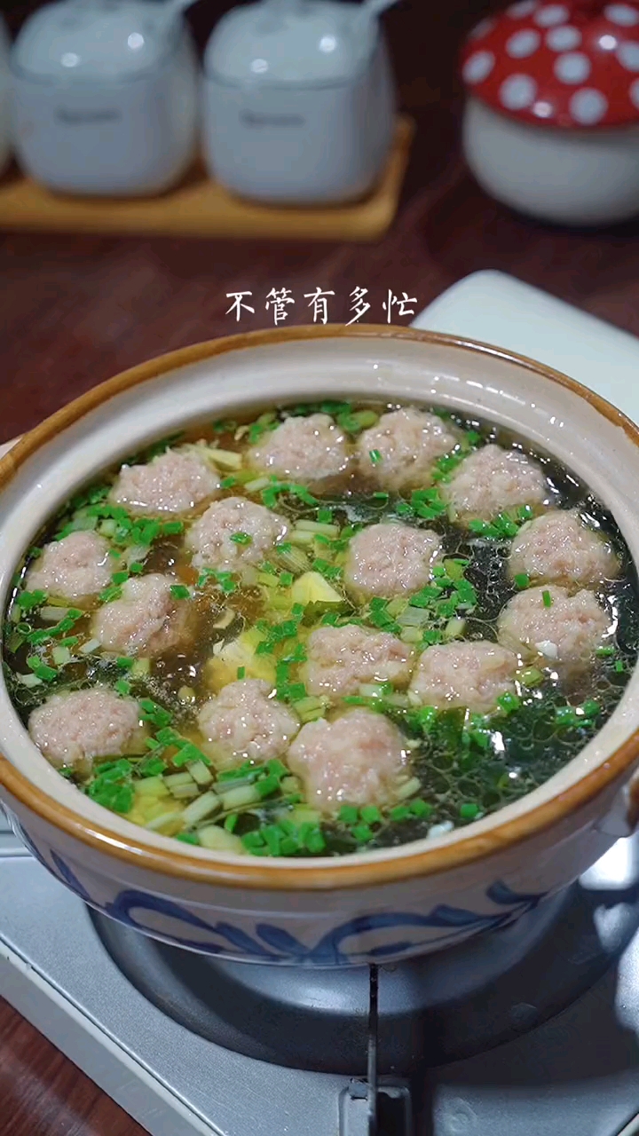家里有小朋友的一定要安排这个肉丸汤,鲜美好喝,营养丰富