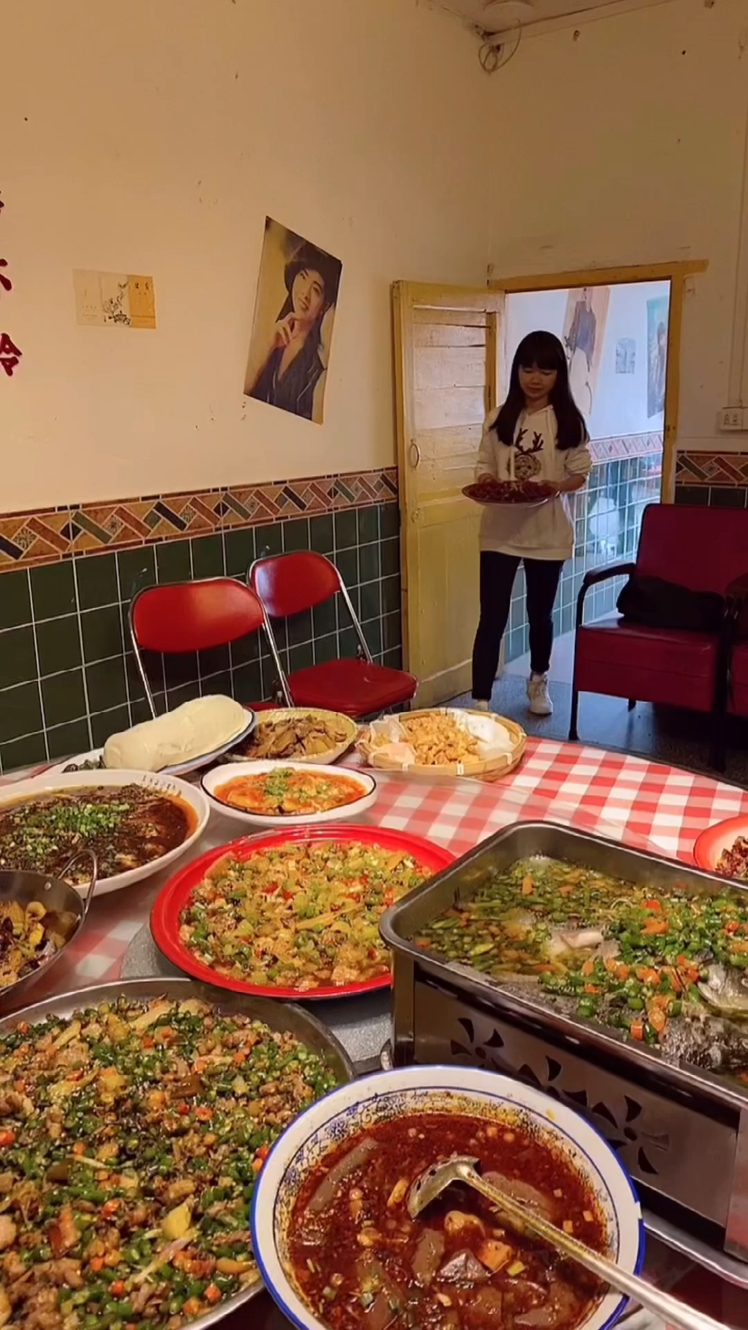 #探店美食#马房湾人气超火的江湖菜,明星来都插不了队!店名:马房湾66号·江湖菜