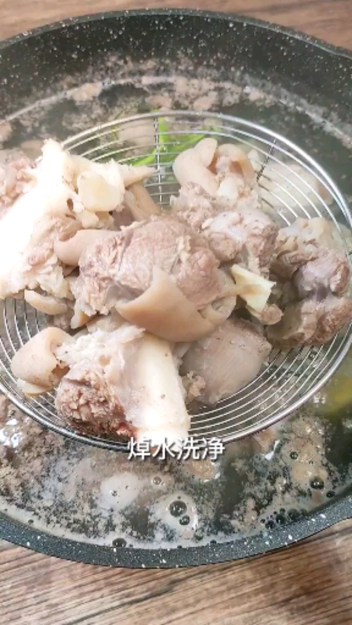 #美食#秋冬季节最适合做个滋补羊肉汤,汤鲜肉嫩,