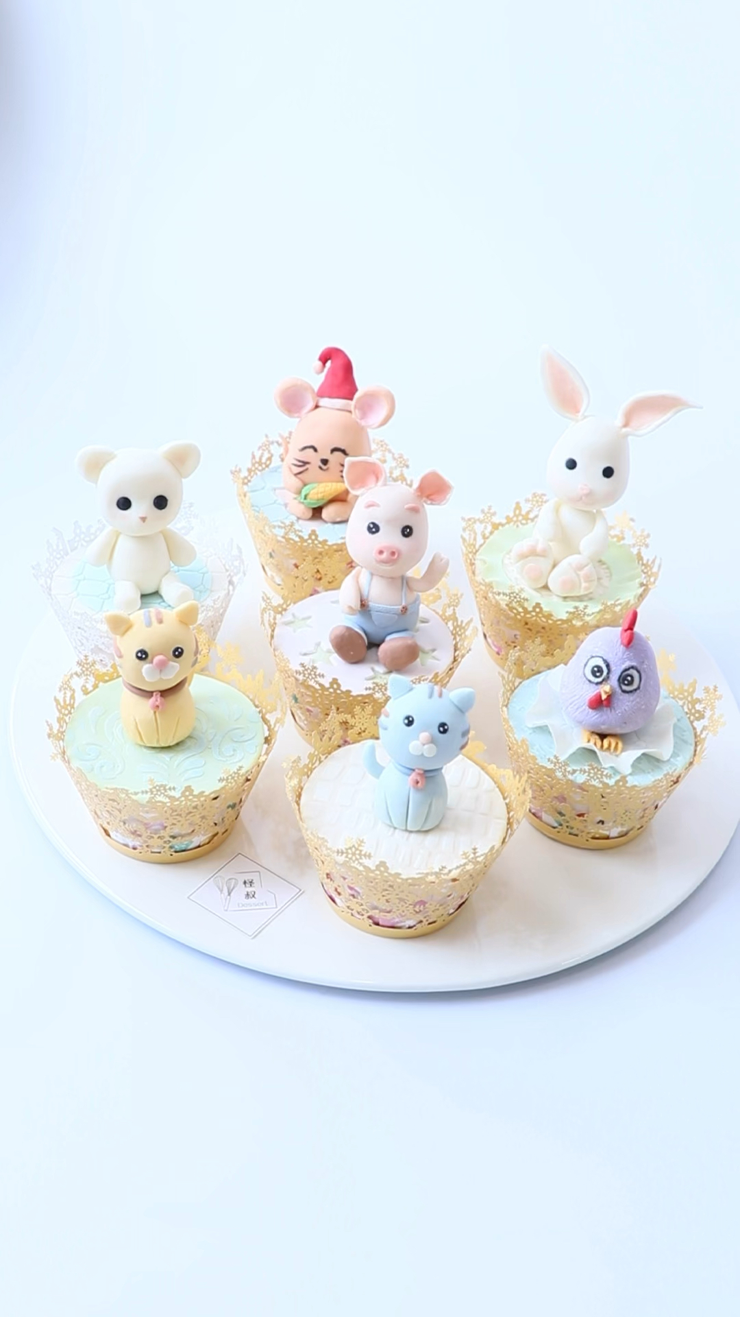 卡通甜品台摆台杯子蛋糕手工巧克力捏塑杯子蛋糕巧克力卡通人偶全部可食用口感