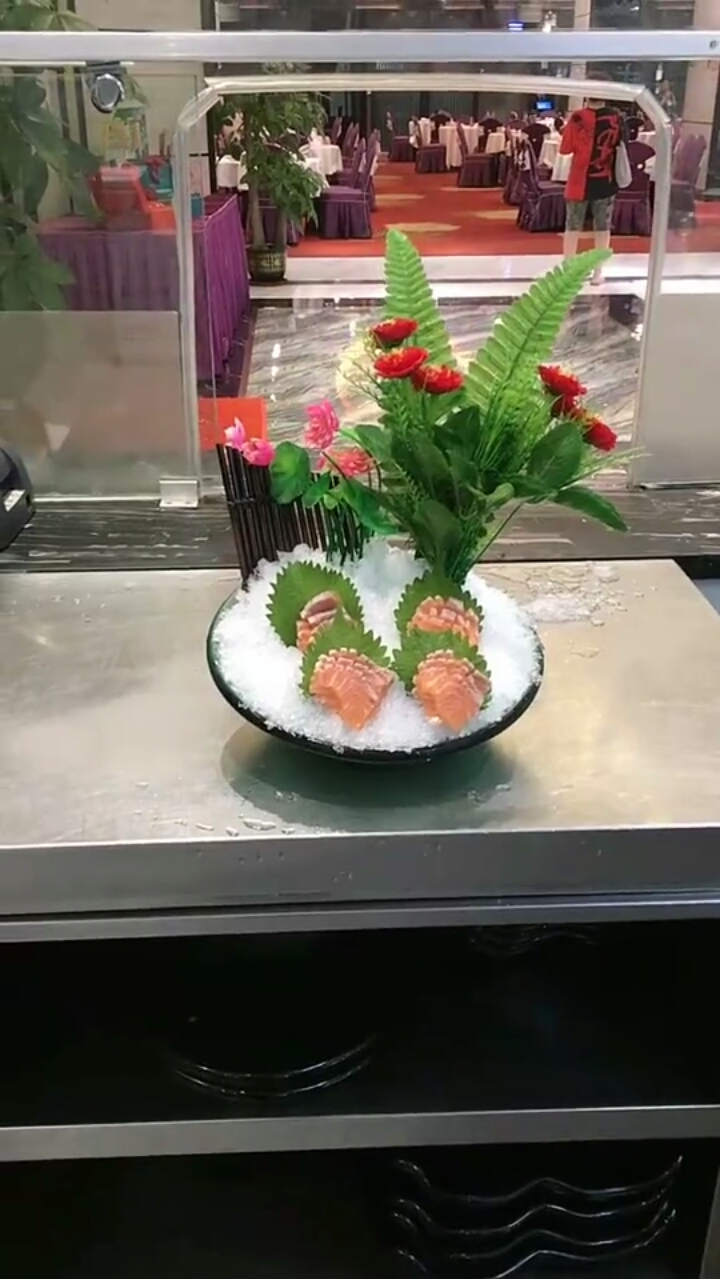 三文鱼腩刺身教程,大家说这造型怎么样。