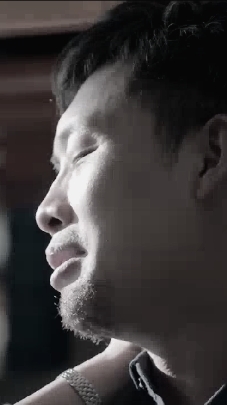 #经典台词#《鸡毛飞上天》她被人绑架了,没有钱救不了他,所以我要先过去等她!