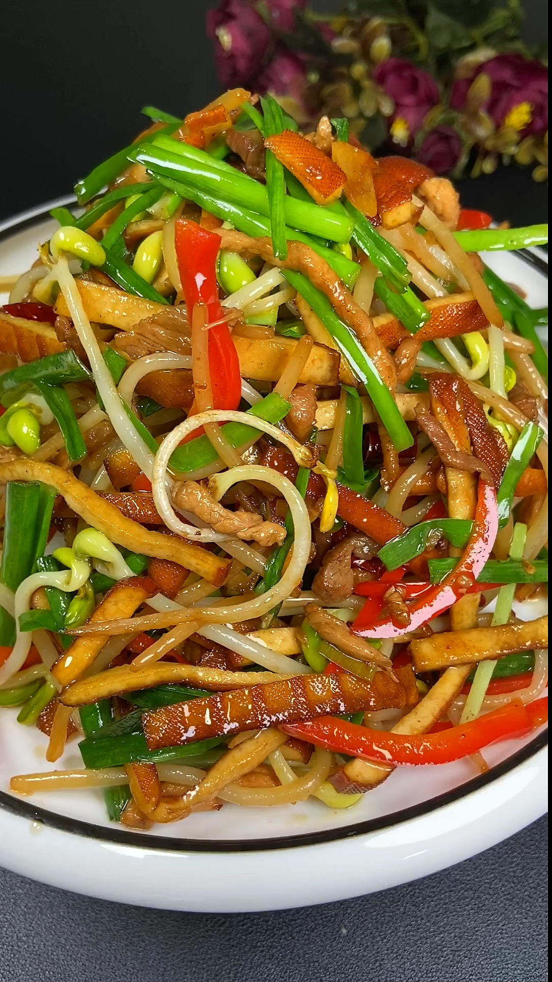 #夏食记#香干豆芽炒韭菜