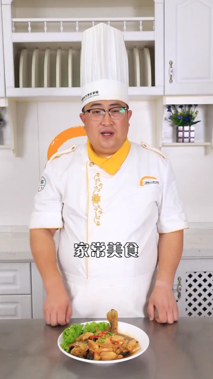 #你好秋天#萌大厨教您做美食-黄鱼烧豆腐