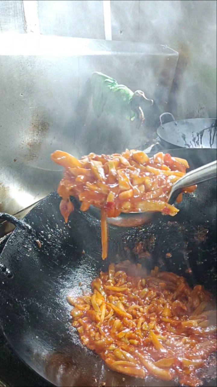 鱼香茄子盖浇饭