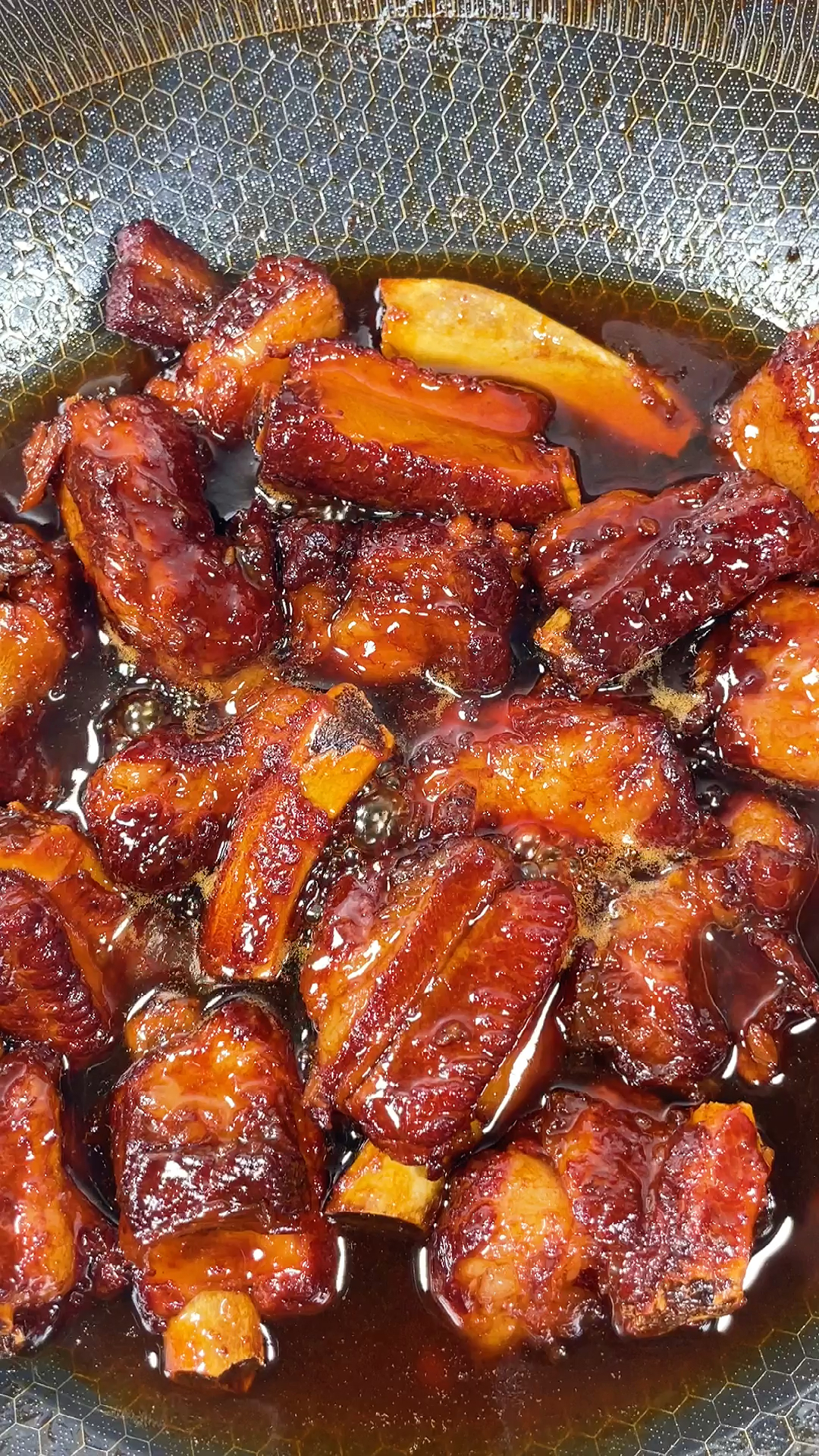 #家乡特色美食#糖醋排骨这样做,外表棕红有浓汁,吃起来酸酸甜甜的,你一定要试试