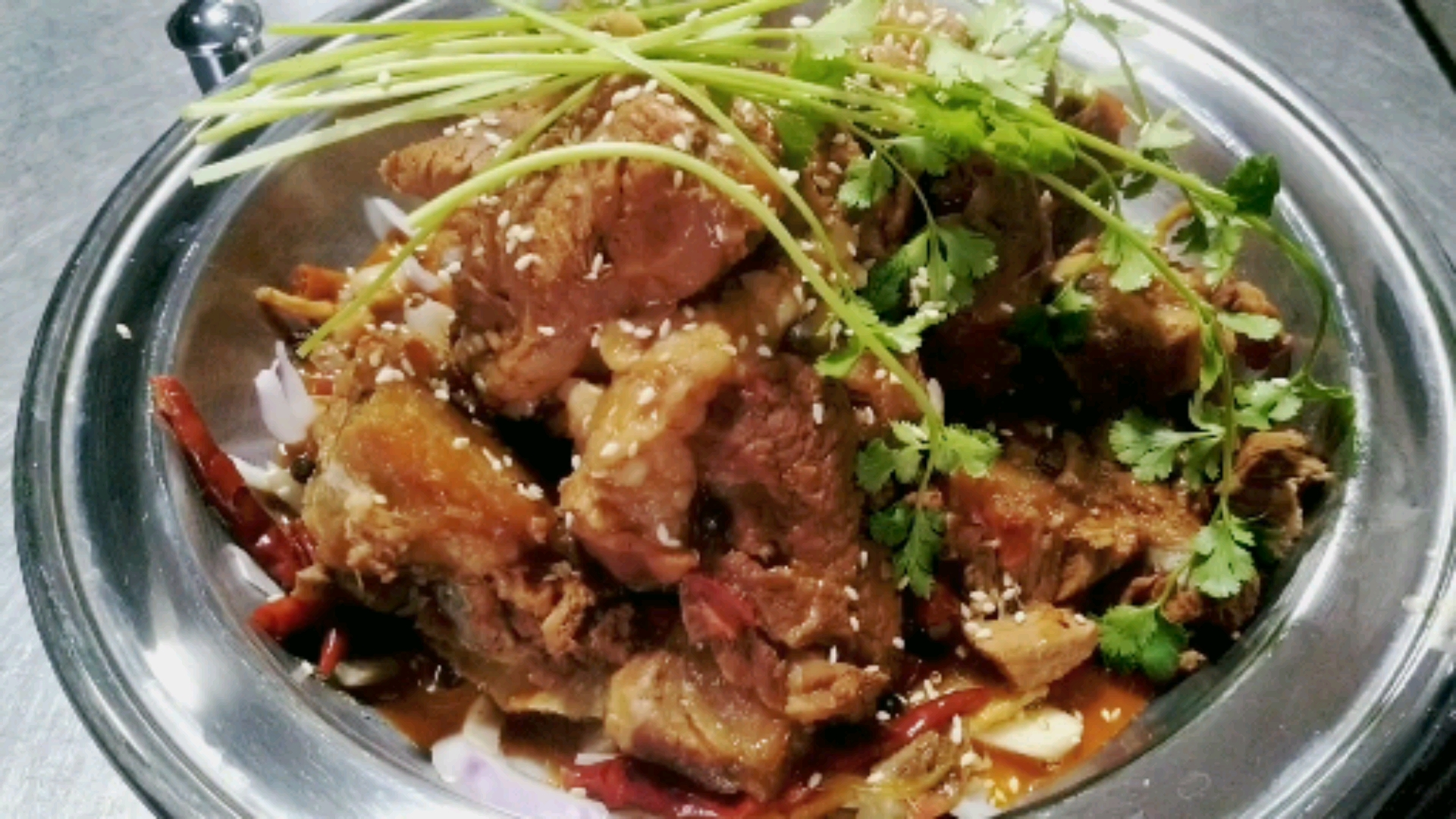 #美食#红汤羊蝎子,麻辣鲜香,诱人食欲,吃完可以涮火锅!
