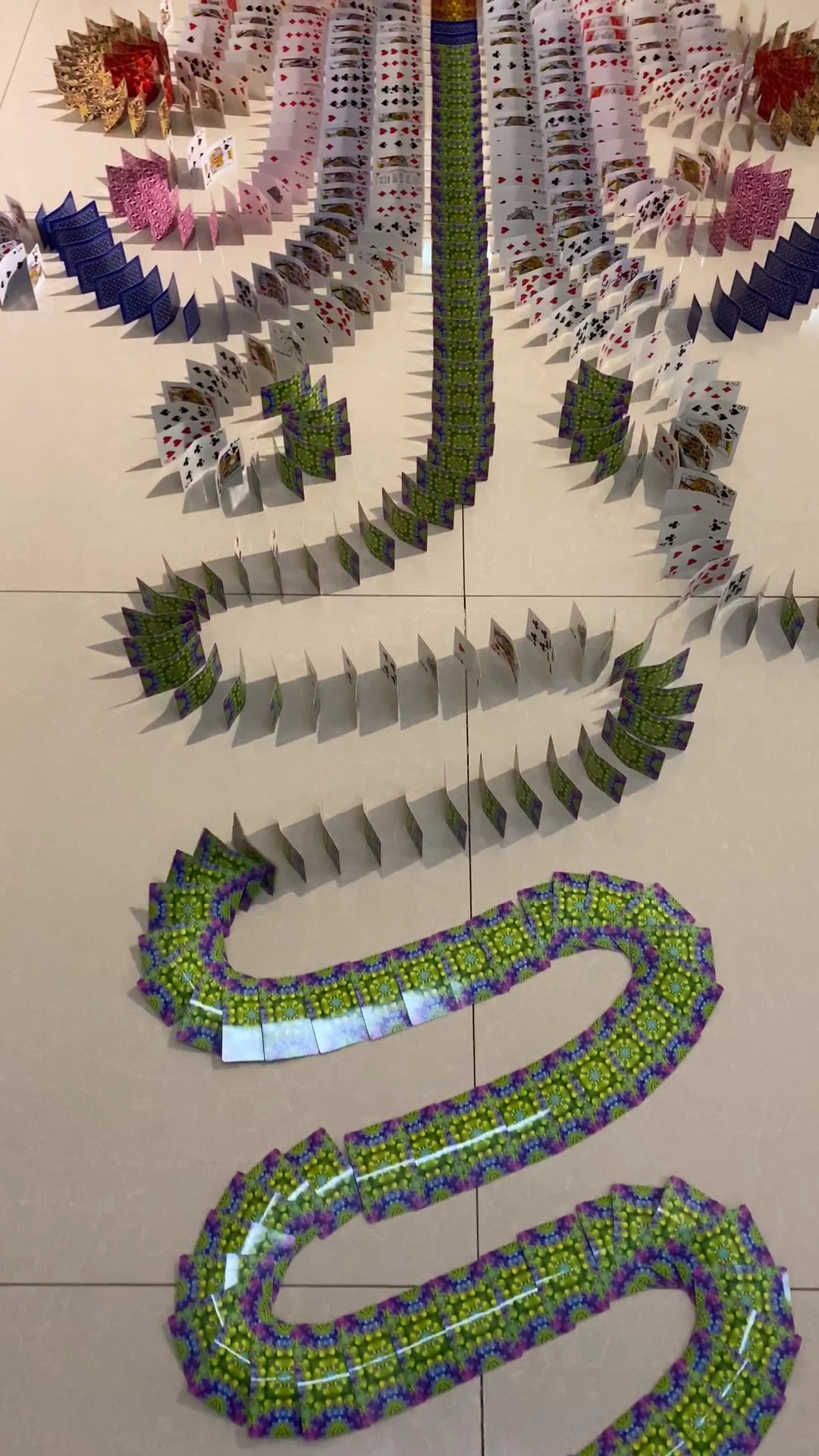 #创意手工DIY#17000张扑克牌完成的作品