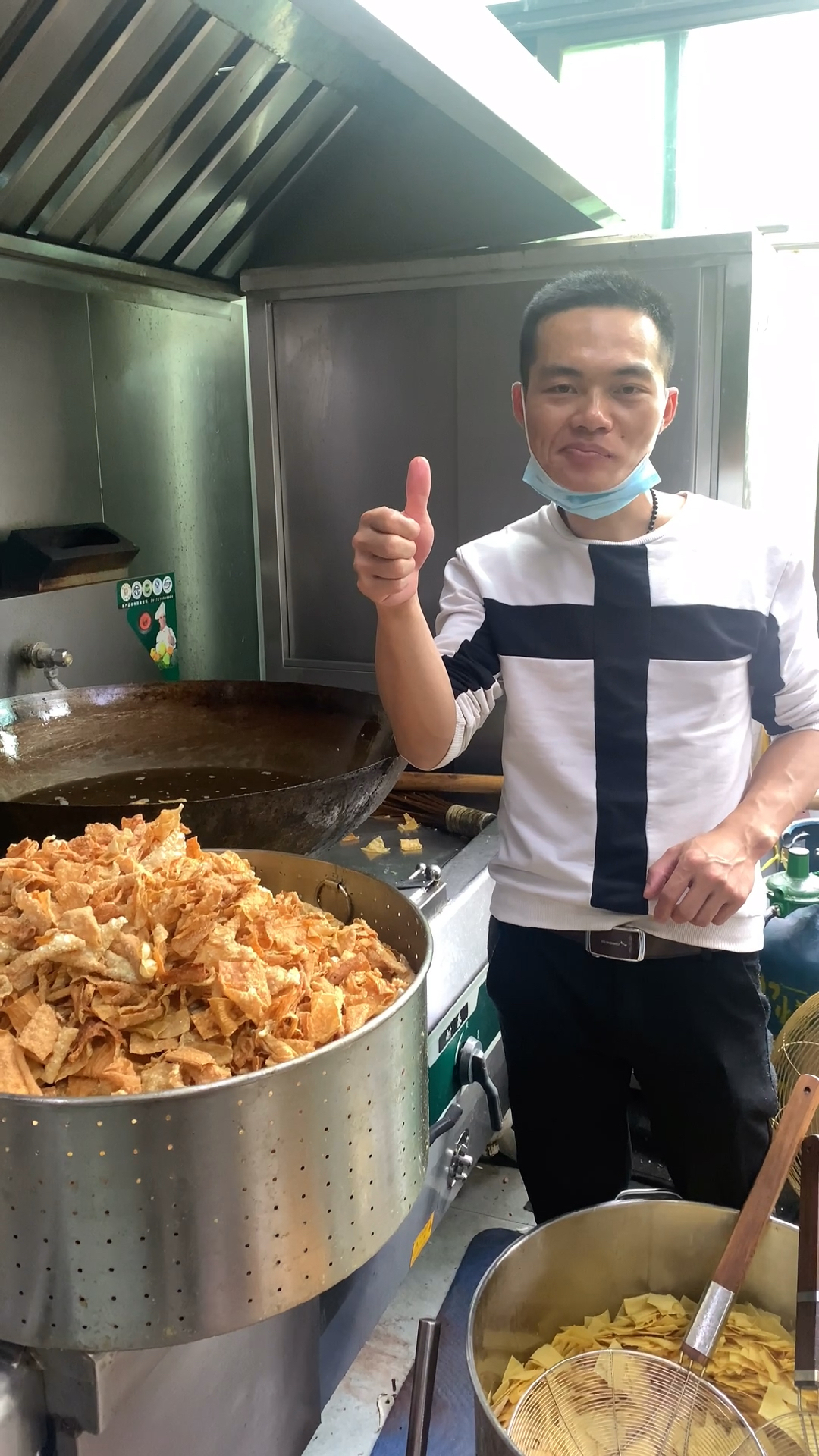 #炸腐竹#香香脆脆的炸腐竹是怎么做出来的,大家看好啦!