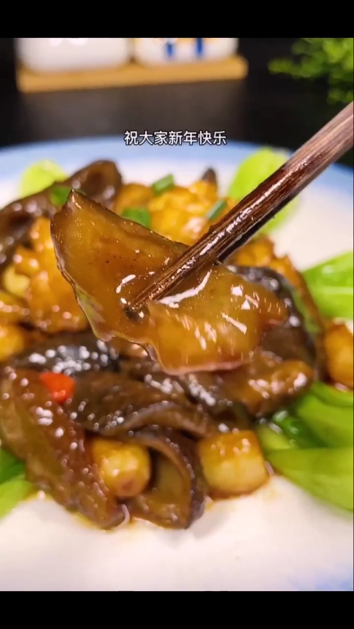 #饕餮美食#除夕做这道蒜蓉海参鲍鱼非常哇塞,年夜饭准备好了吗……