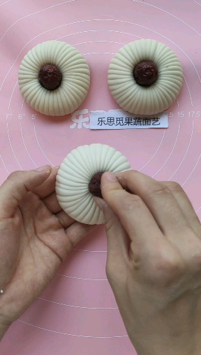 #果蔬卡通包#一款简单的花馍馍,几秒就能学会,手残党也可以