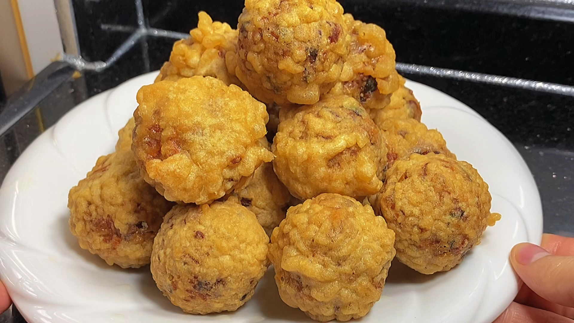 #自制美食#油炸糯米鸡的做法，我猜你一定没吃过，外皮酥脆里面香糯，超好吃