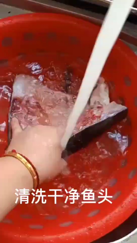 粉丝鱼头,没人会拒绝热腾腾的鱼肉