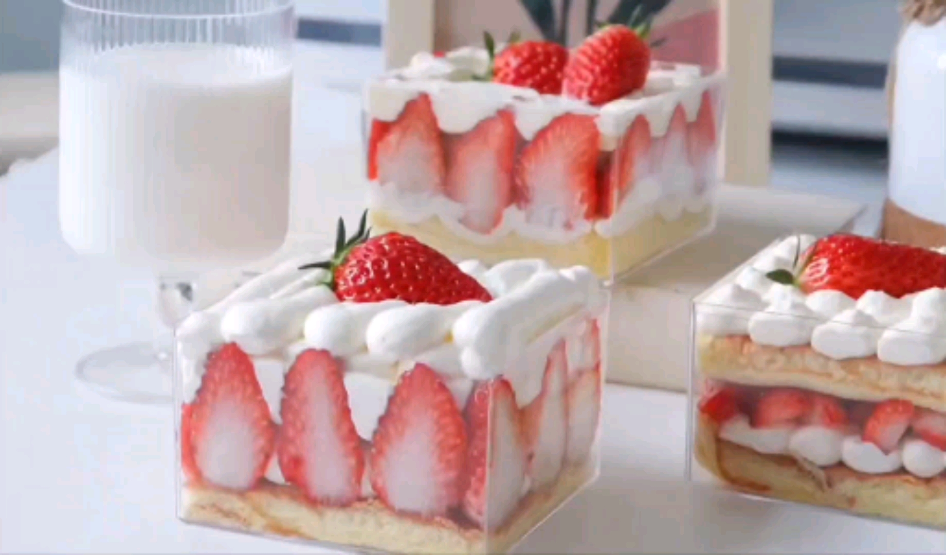 #春游便当#草莓盒子蛋糕|春游野餐必备