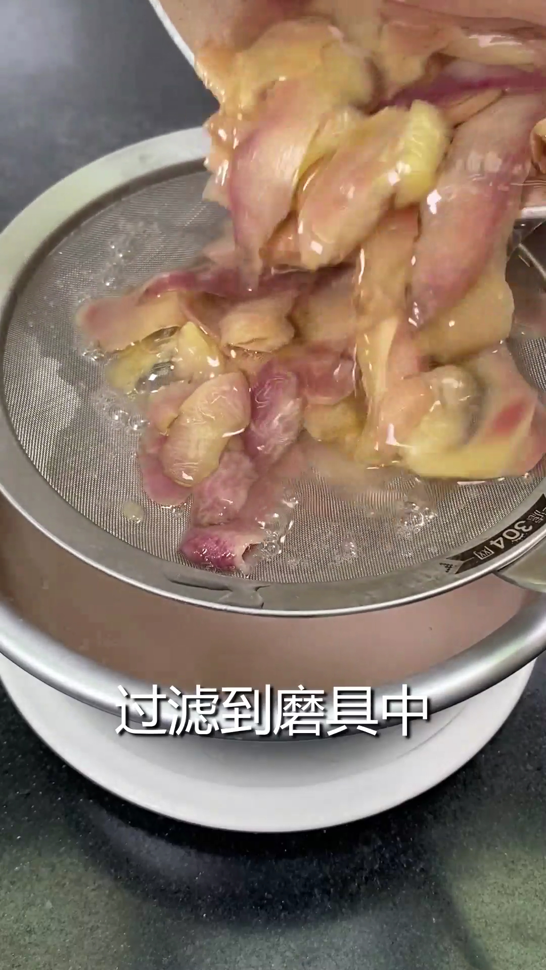 #美食记#老婆生日,亲手为她做了少女般甜蜜果冻蛋糕,结果把她感动哭了