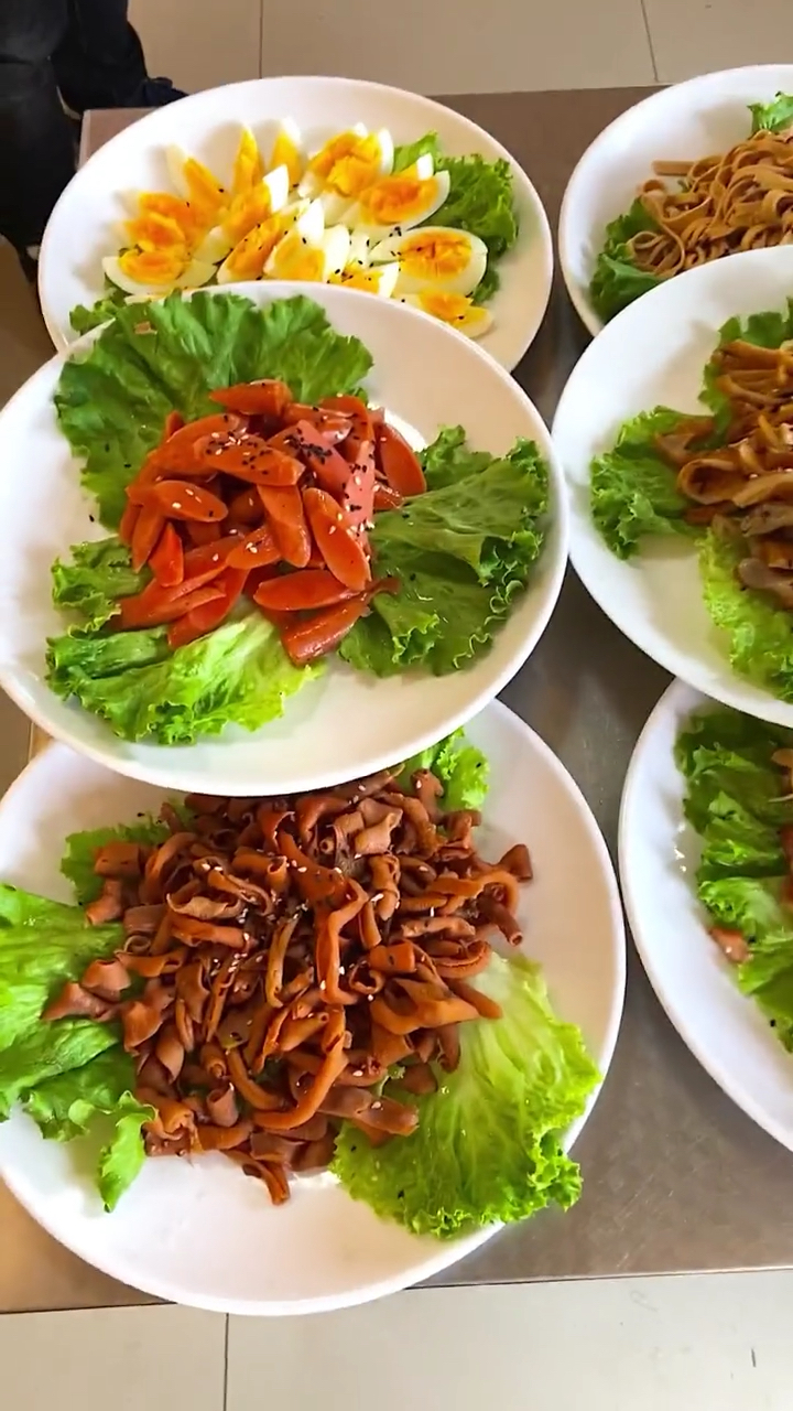 #美食看中国#秘制卤肉卷,1个人就能做的特色小吃,高端大气有内涵,欢迎学习!