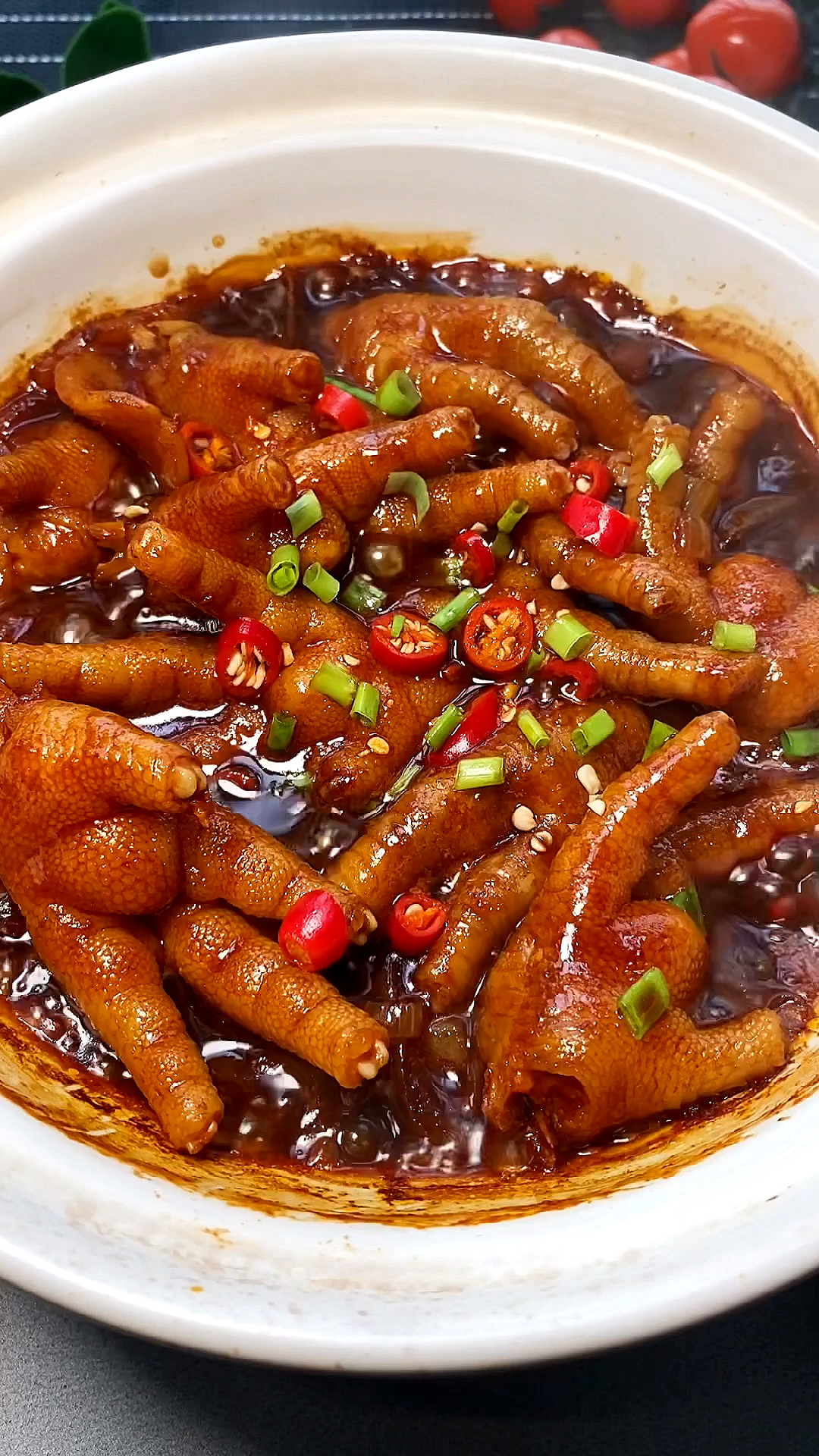 砂锅鸡爪,这样做全家人都爱吃