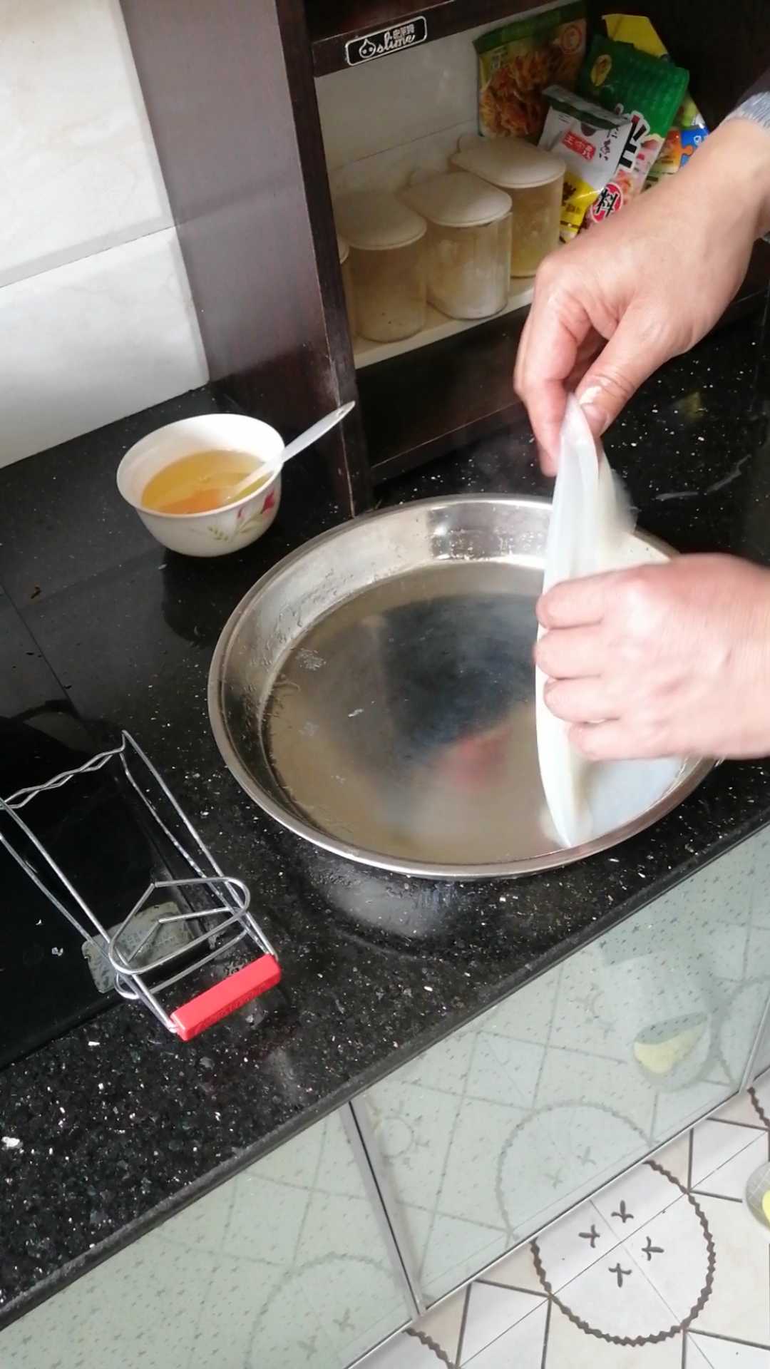 凉皮的做法手工凉皮制作方法蒸面皮制作教程