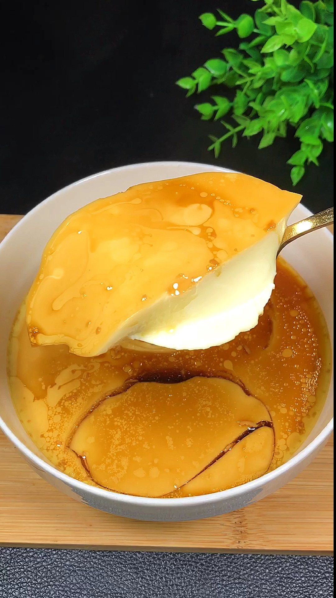 #我的秘密食谱#鸡蛋羹这样做,嫩滑爽口,入口即化