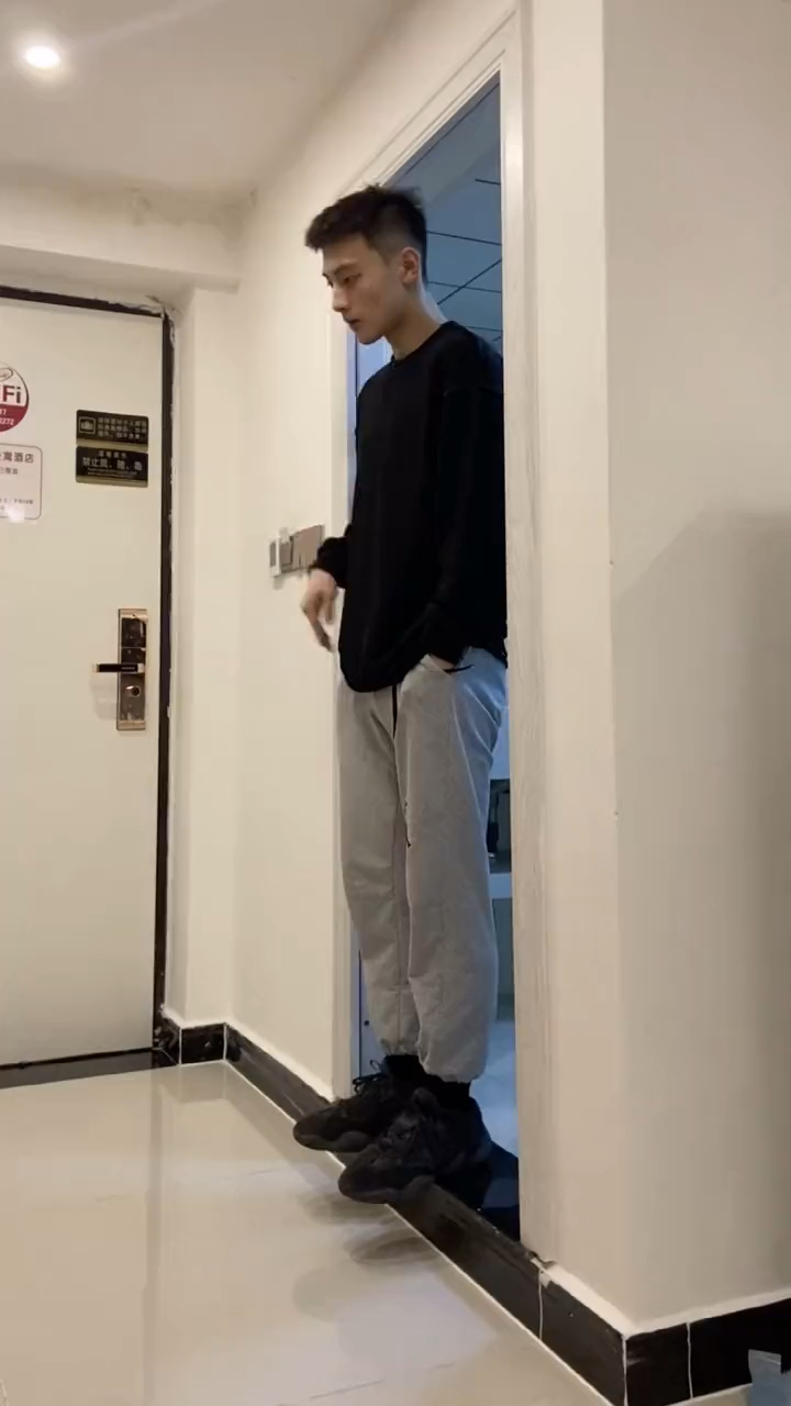 #肌肉男#多久不洗澡可以成为你的臭宝?