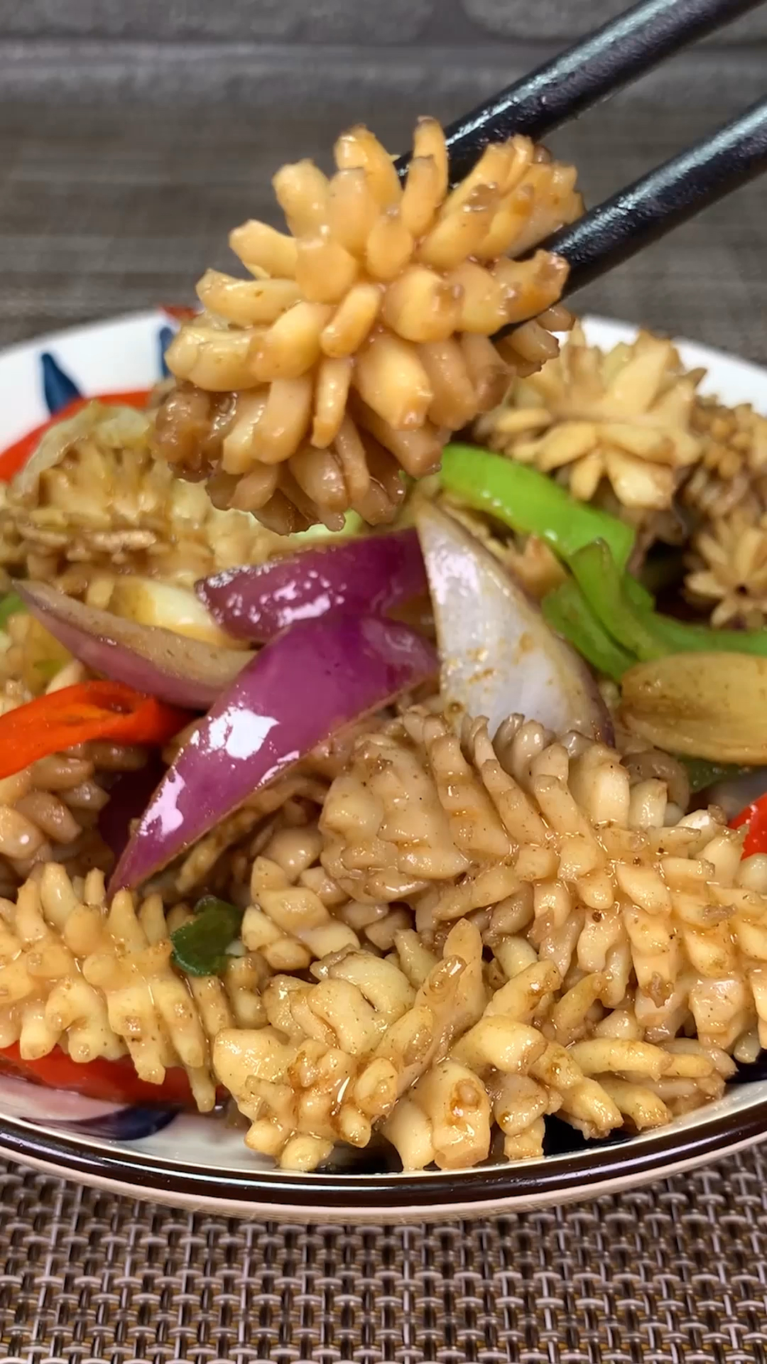 #美食#鱿鱼买回来,到底怎么做才好吃?看完您就学会了。