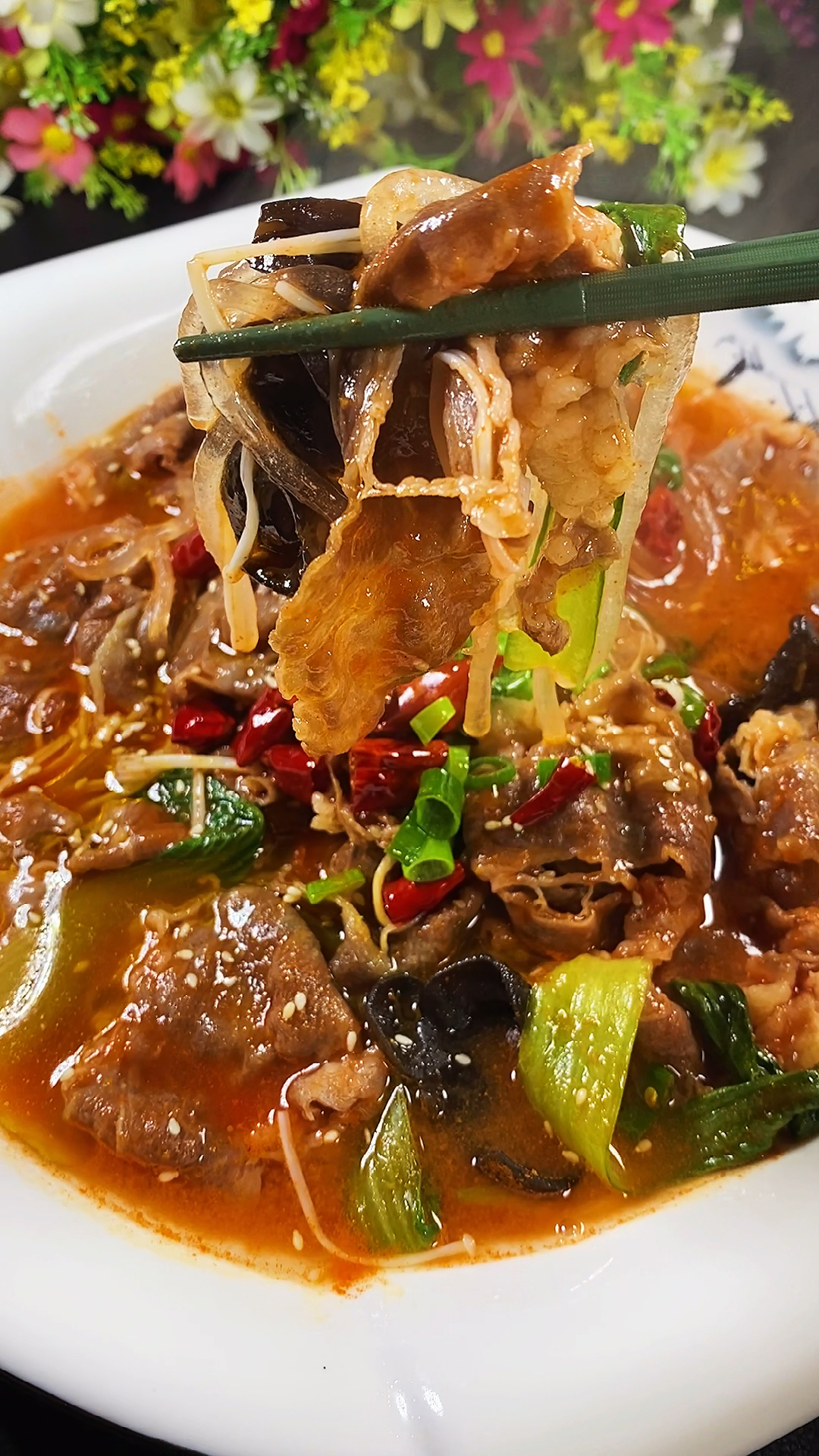 在家里面也能做出和饭店一样好吃的金汤肥牛
