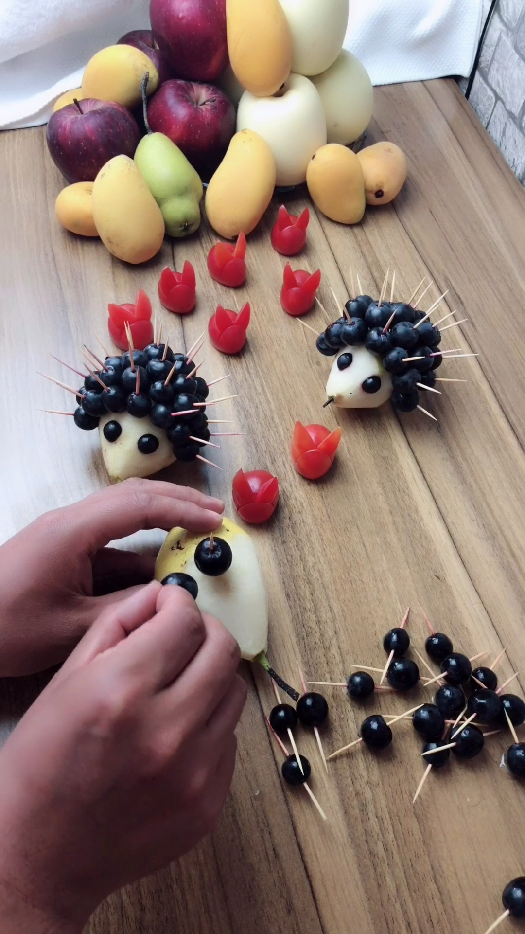 不一样的,水果拼盘。