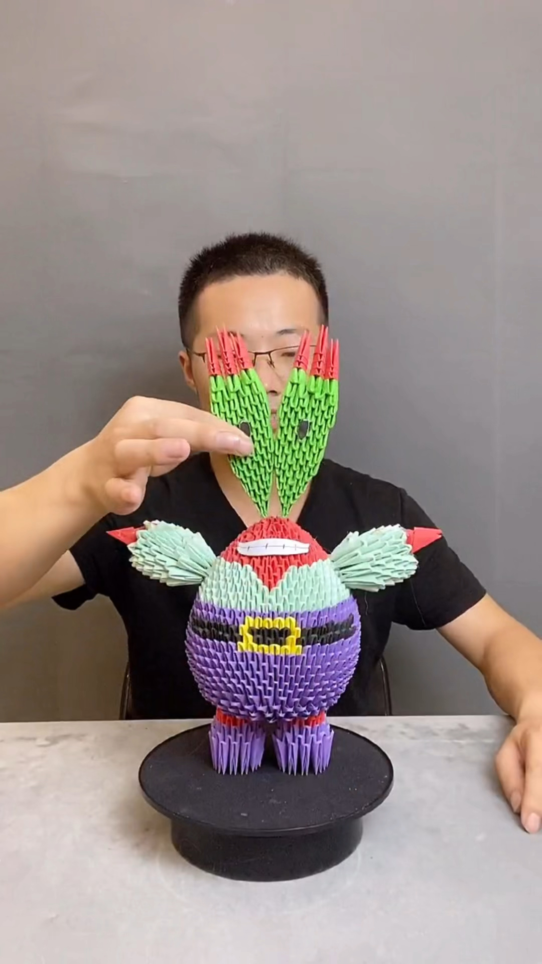 #手工制作#这样的纯手工折纸作品蟹老板，你会喜欢吗