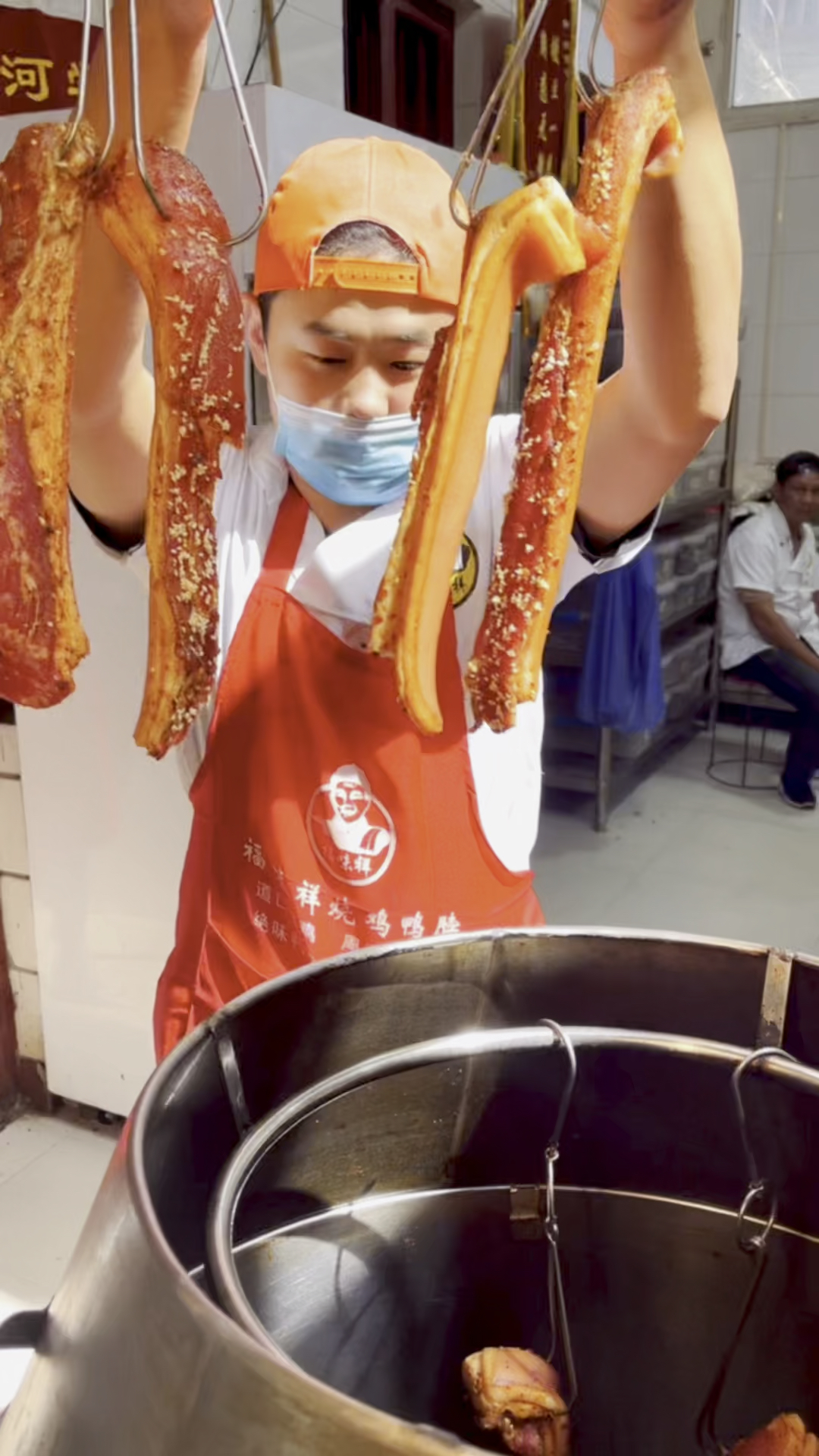 一个脆皮烤五花肉,一天1000多斤,真的有这么好吃吗#脆皮烤肉#脆皮五花肉