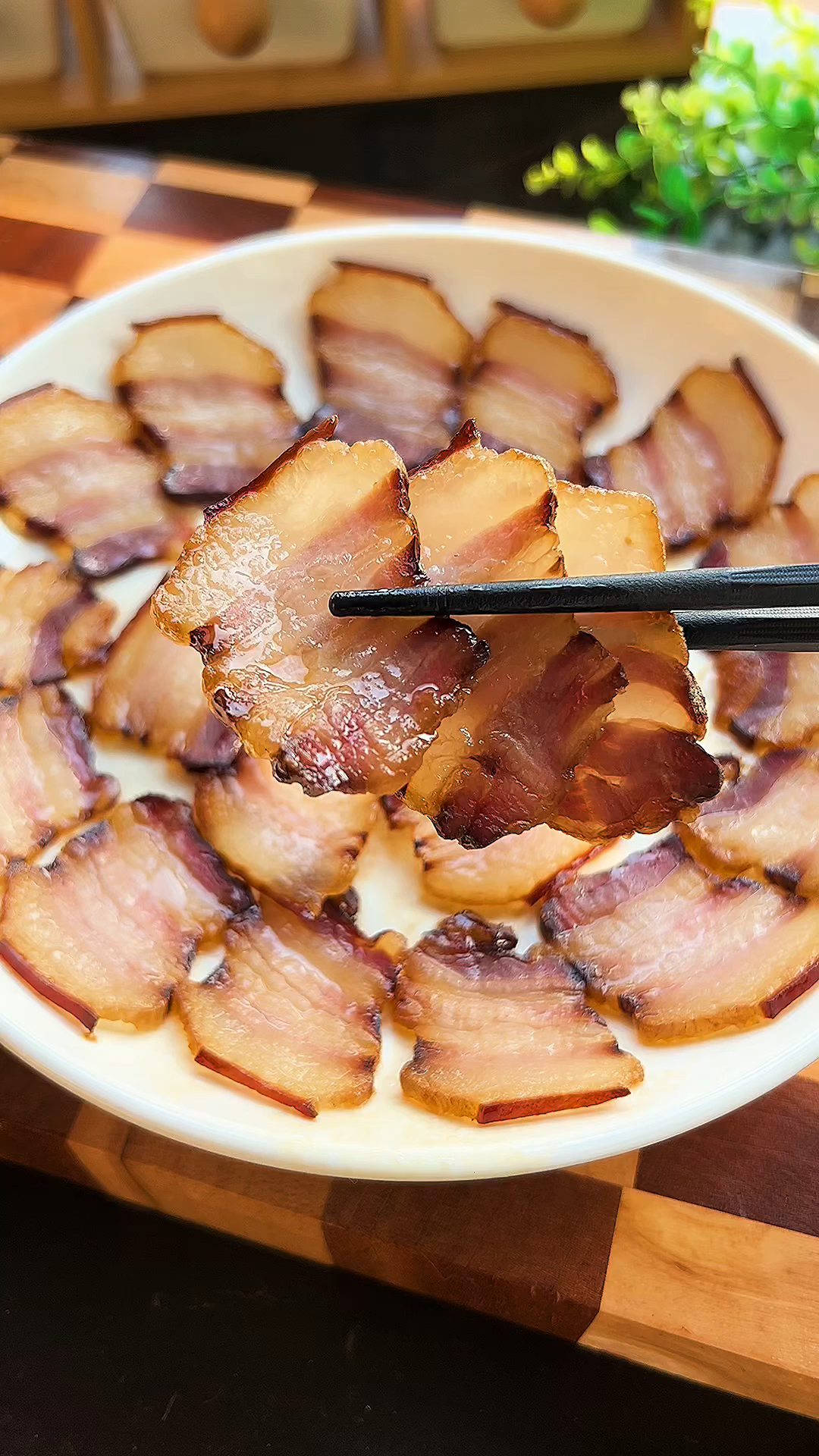 用酱油做的腊肉非常香,大家可以试试!