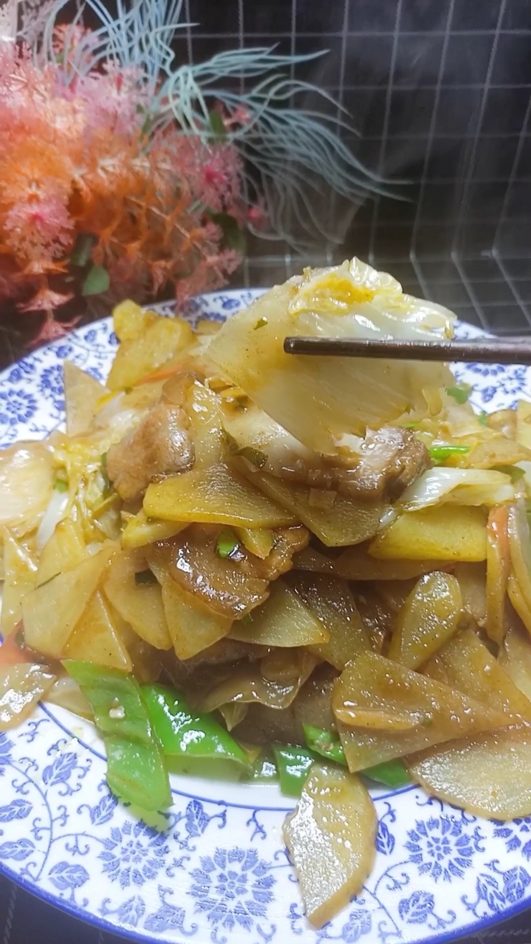 #感谢全民官方申请热门#酸菜炒土豆片你吃过吗,老好吃了