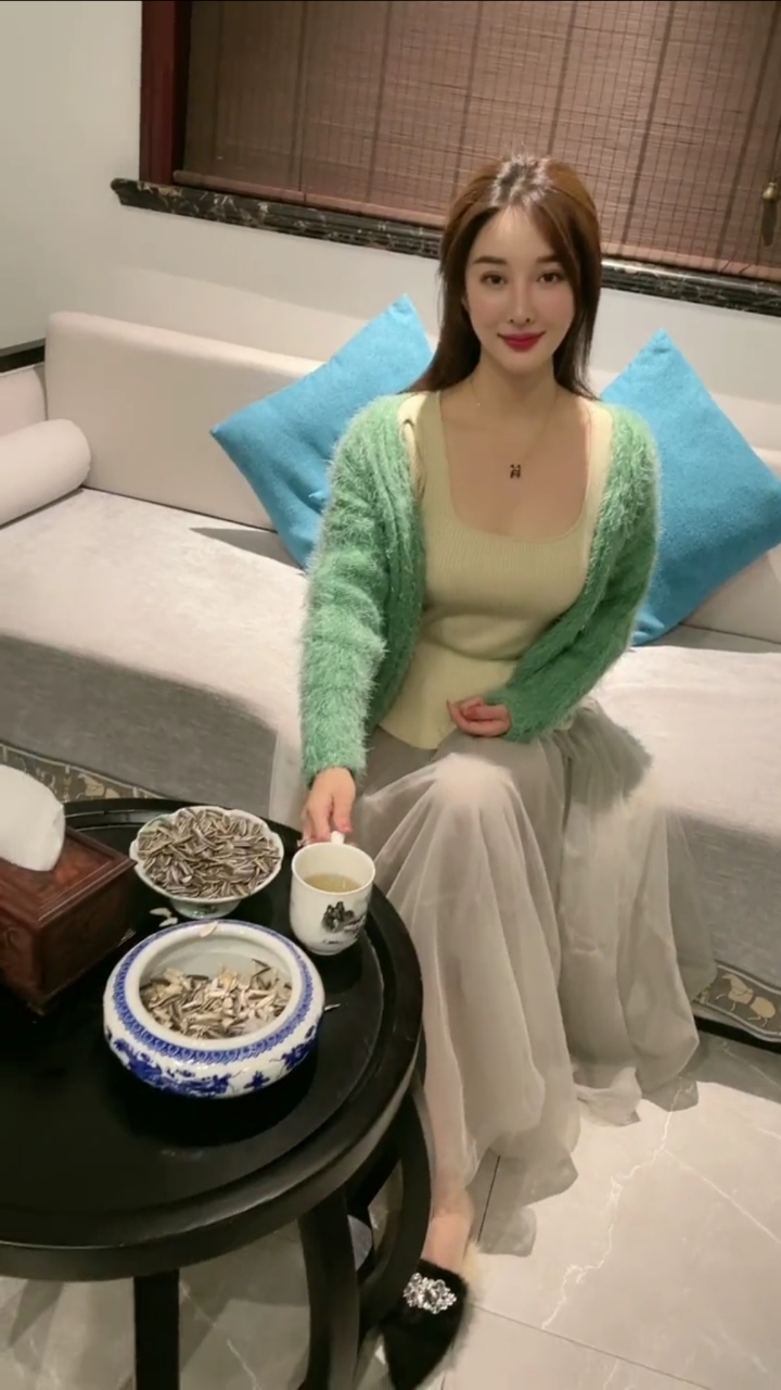 绿茶配瓜子,健康又美丽!